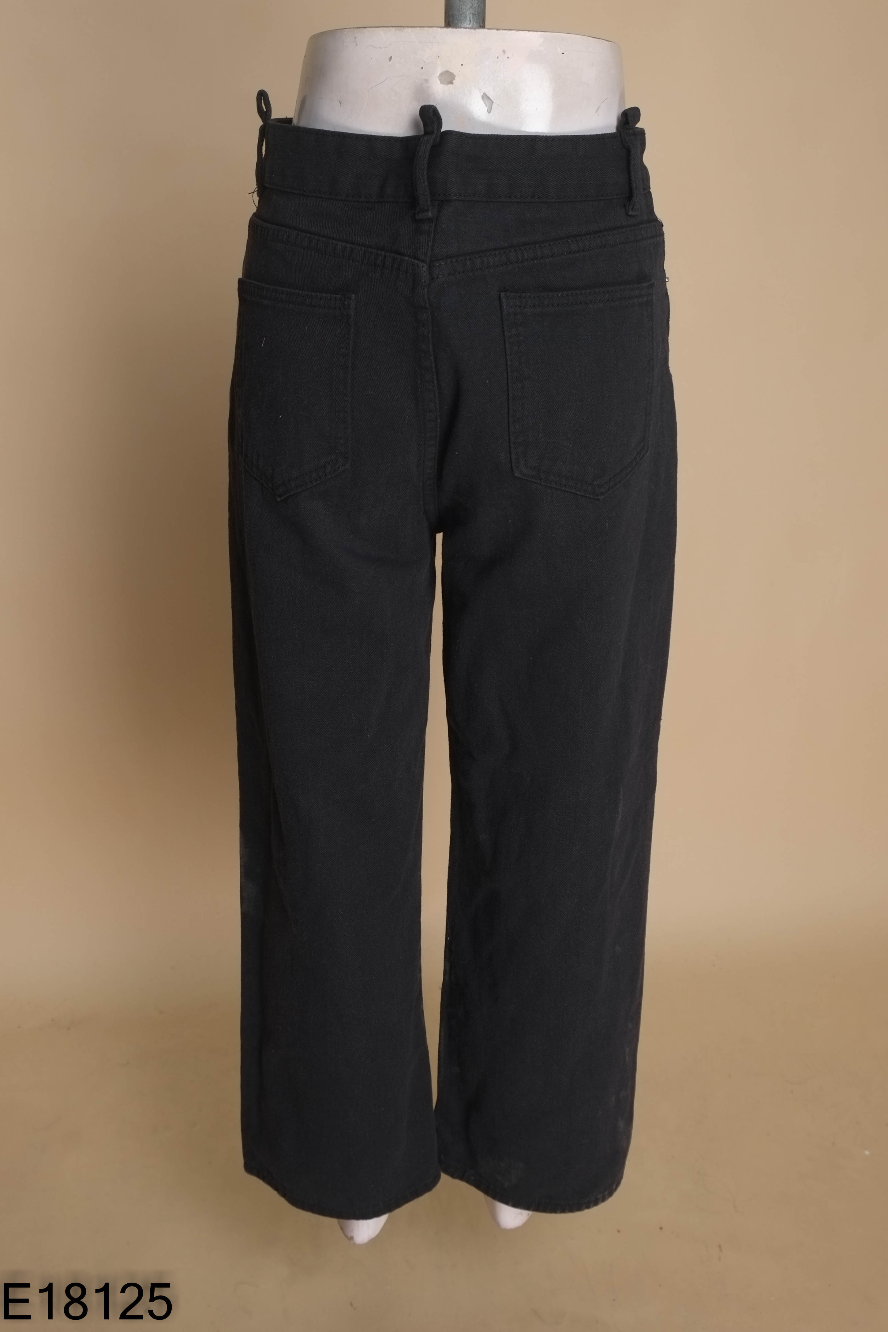Quần jeans đen trơn