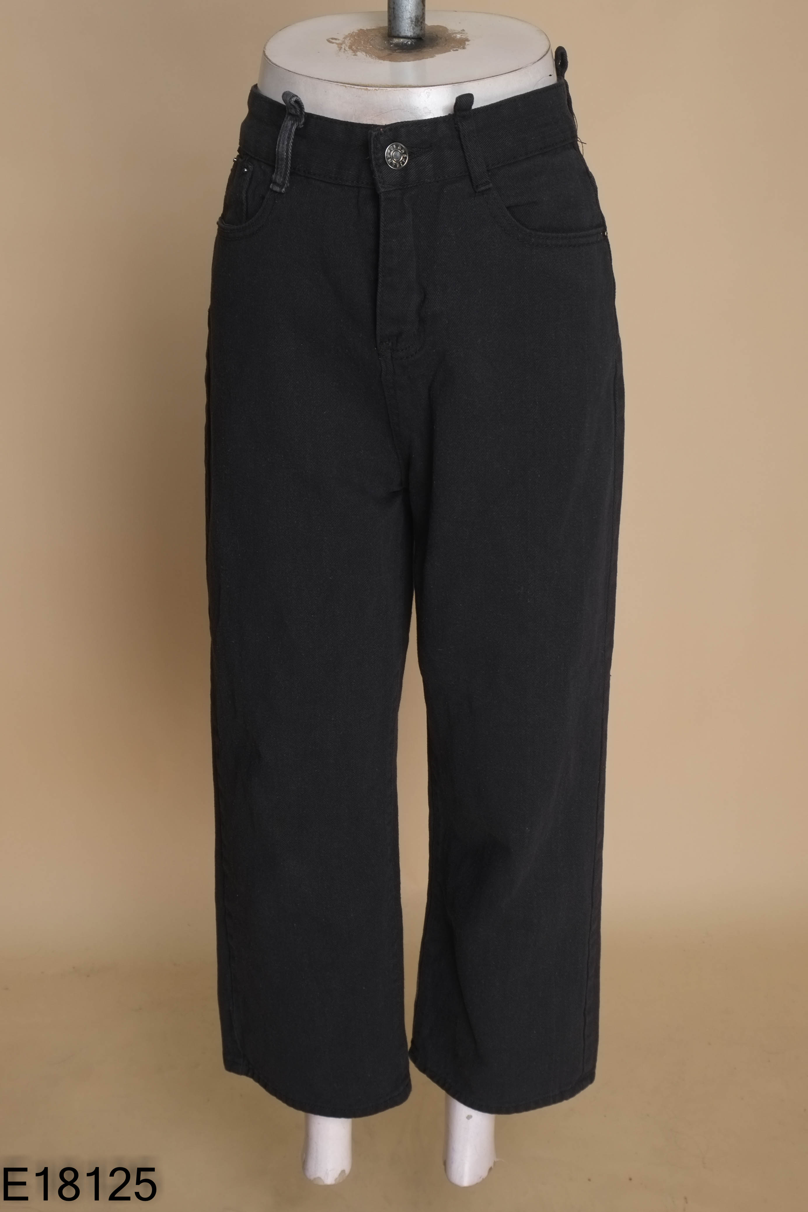 Quần jeans đen trơn