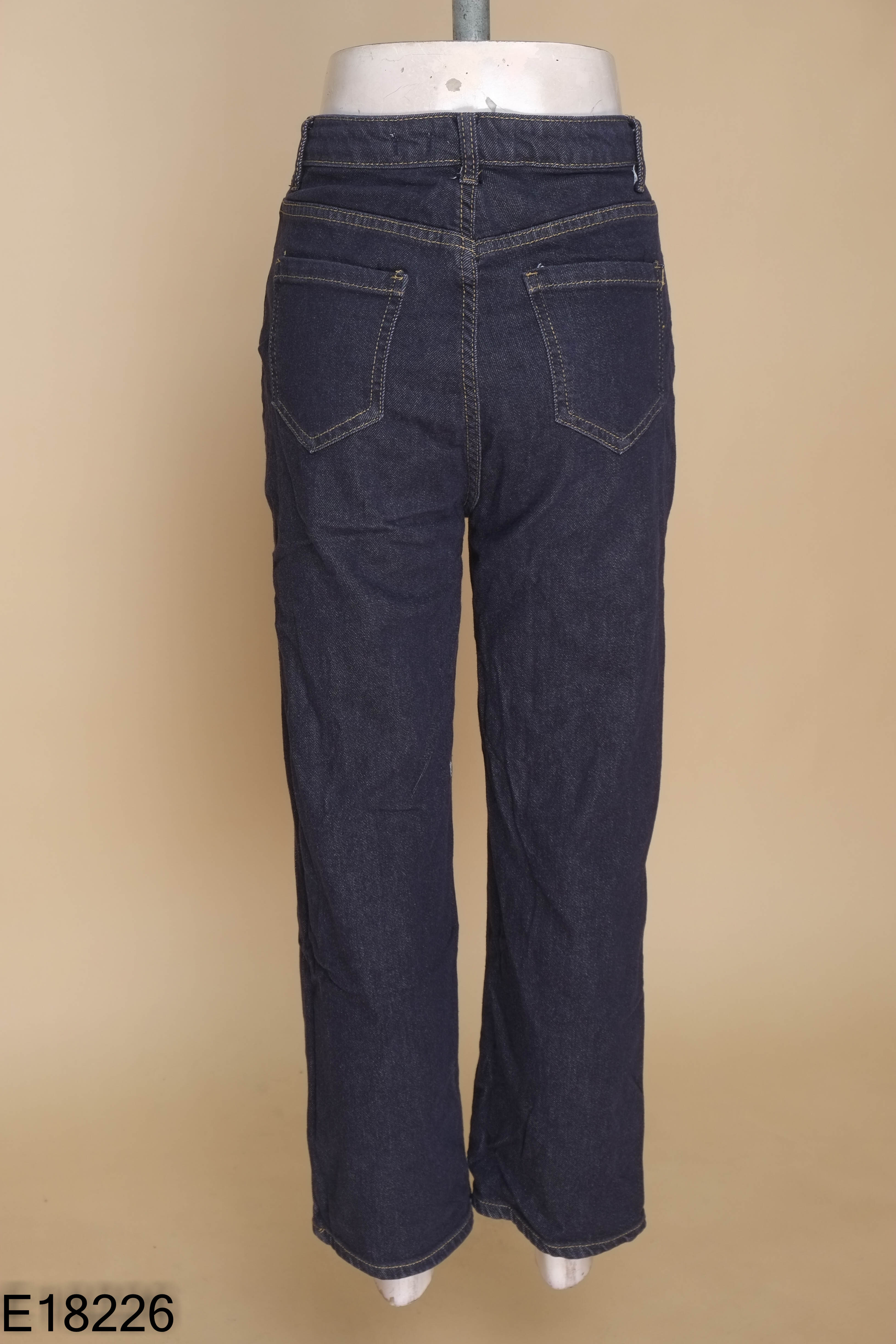 Quần jeans xanh baggy