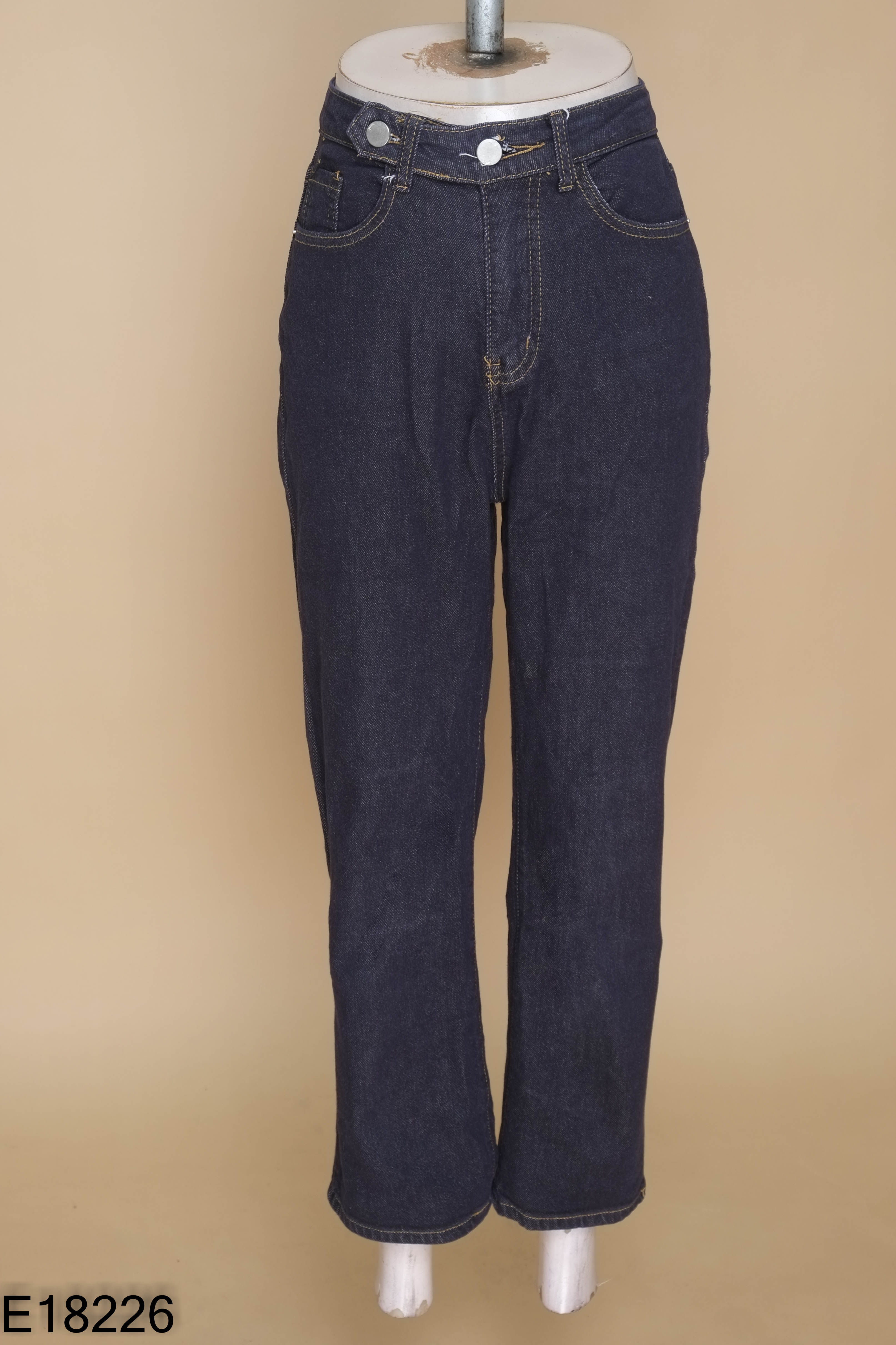Quần jeans xanh baggy