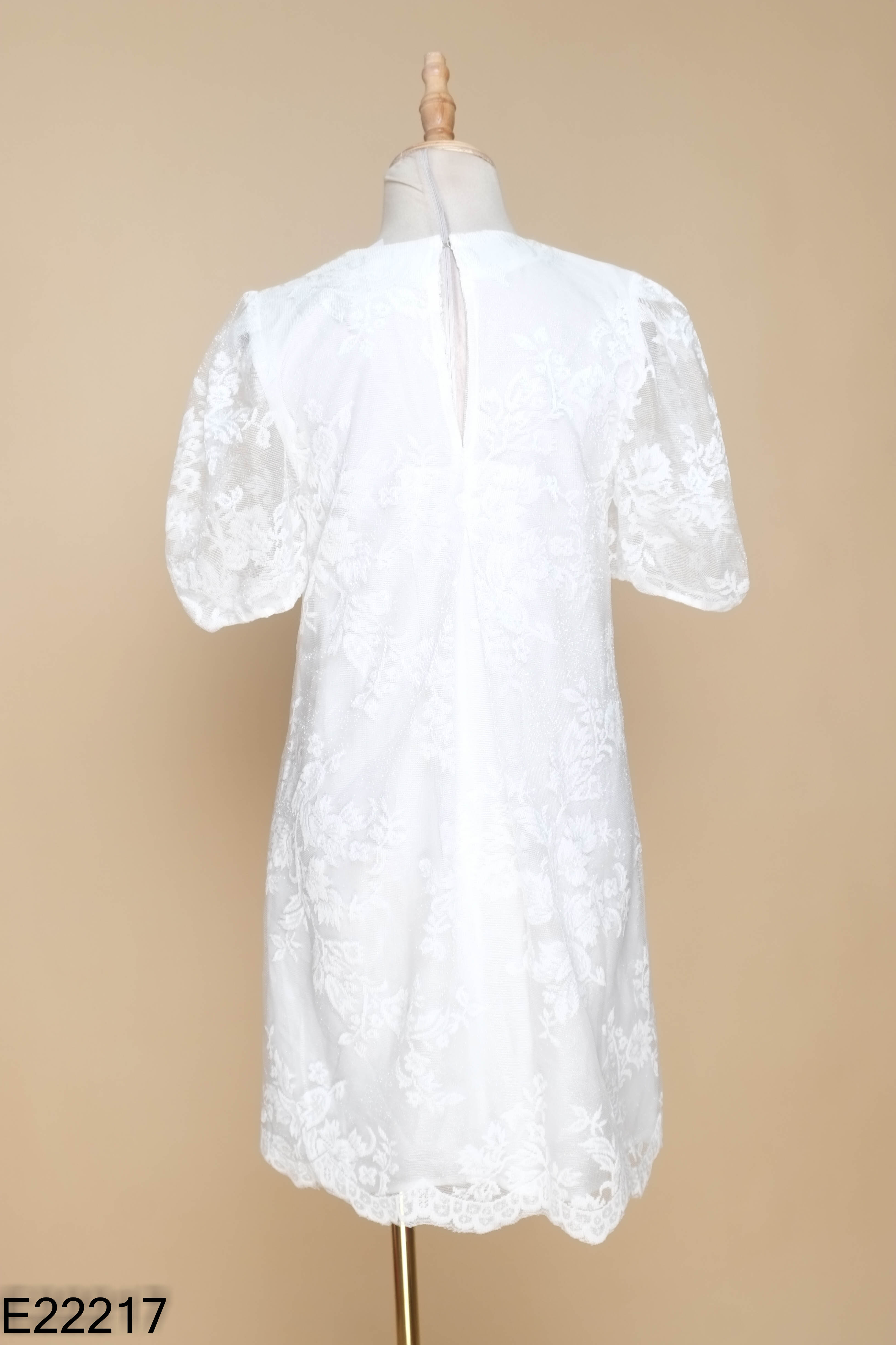 Váy trắng phối lưới IVY YOU nơ ngực