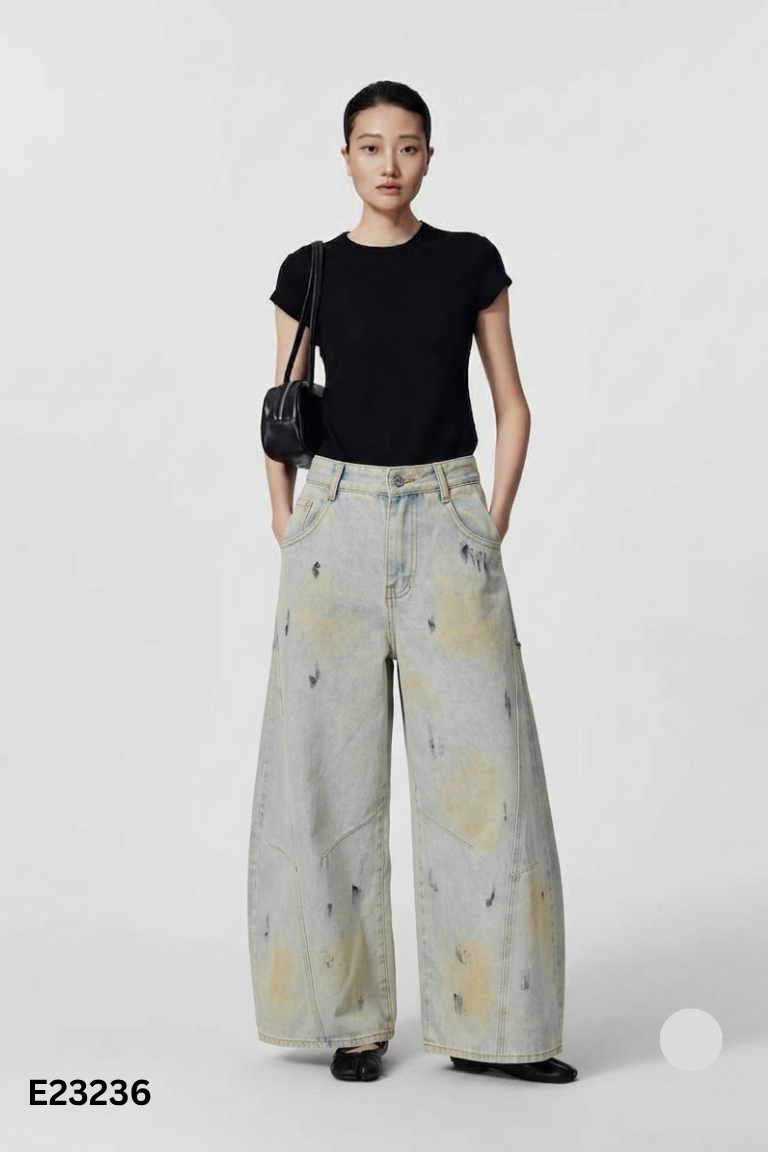 Quần jeans xanh bạc vảy đen