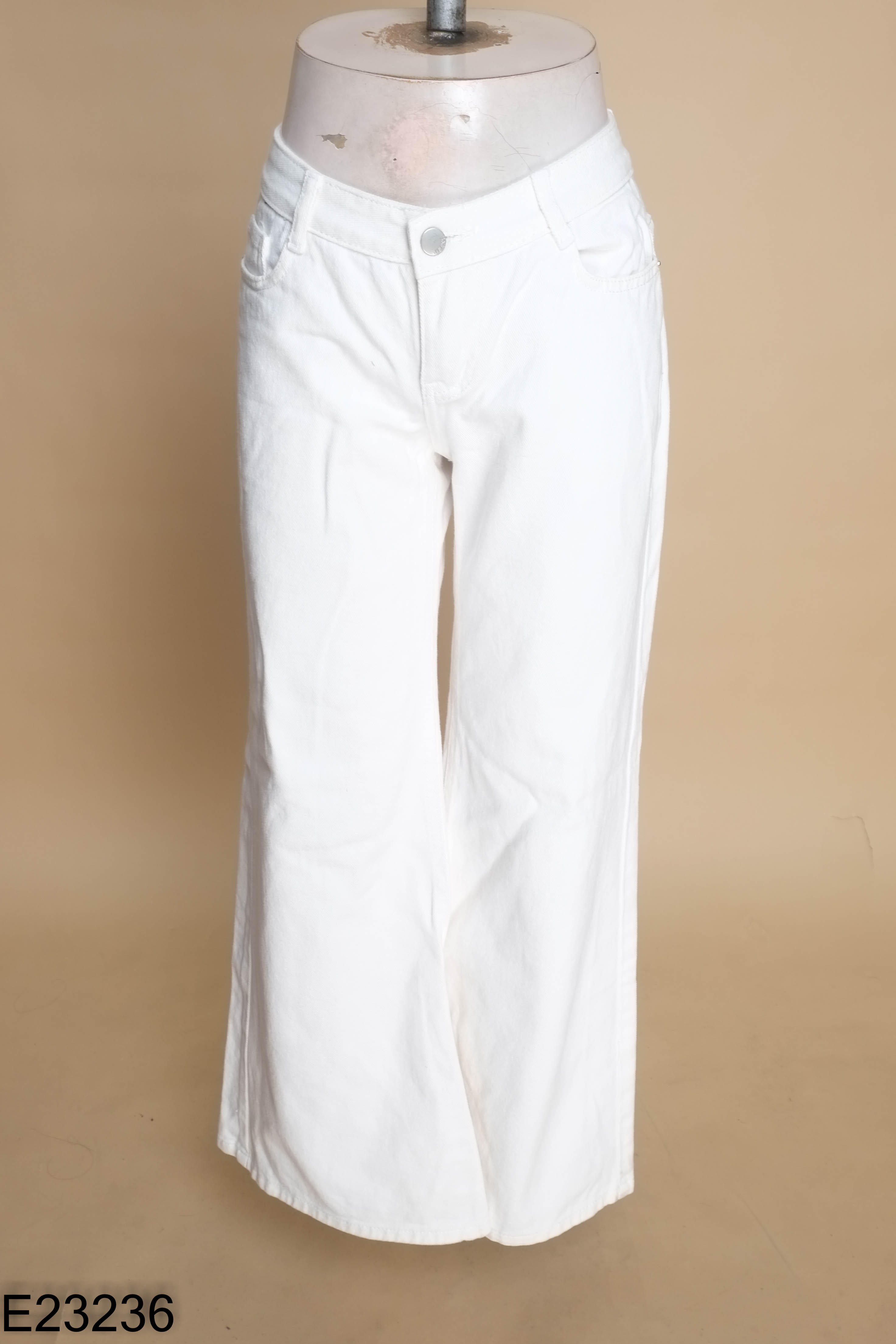 Quần jeans THE QUAO trắng trơn