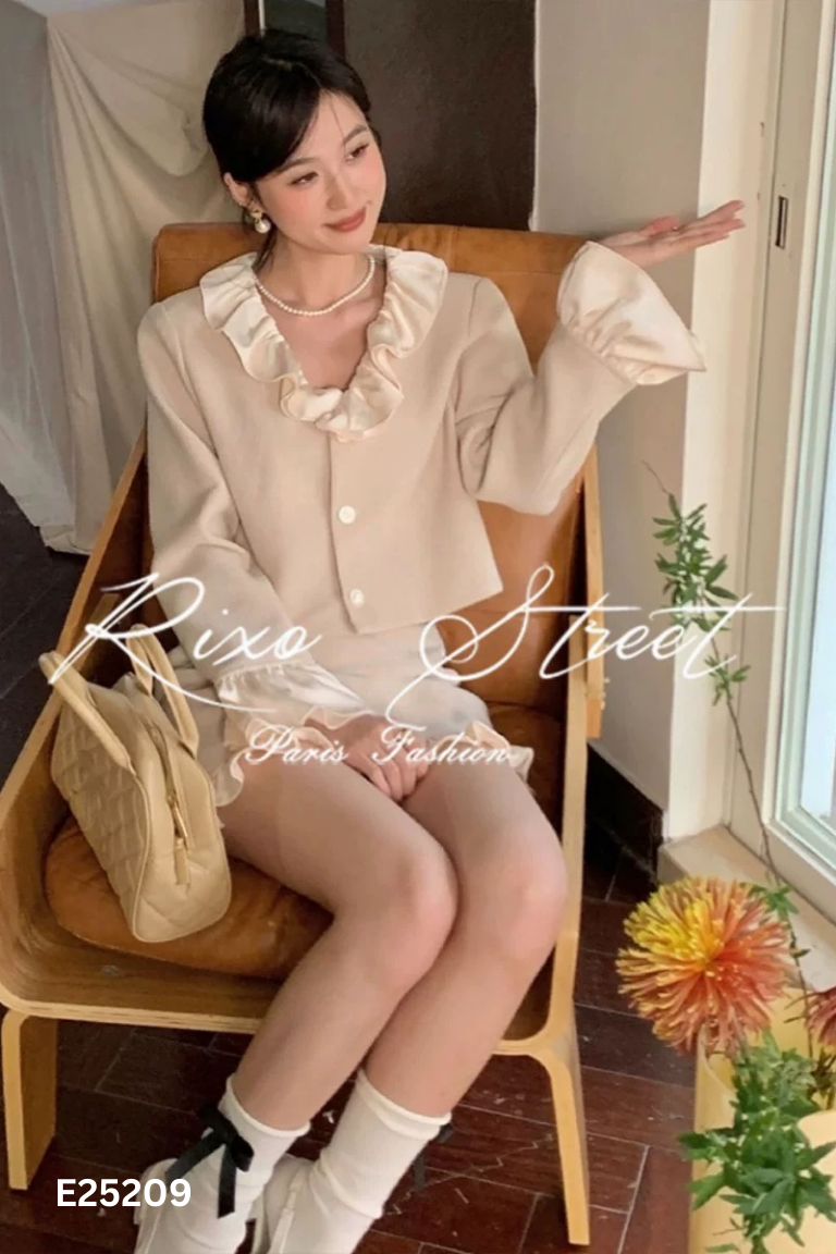 Set Áo dạ tweed be phối kem ngắn + chân váy