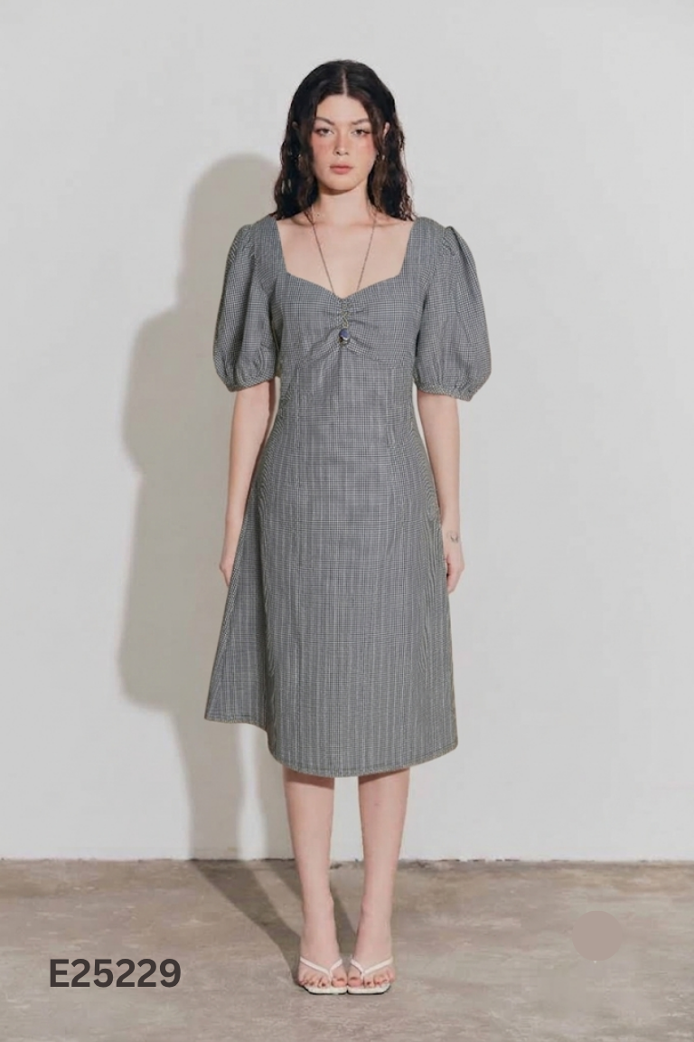 Váy DOTTIE đen kẻ caro trắng