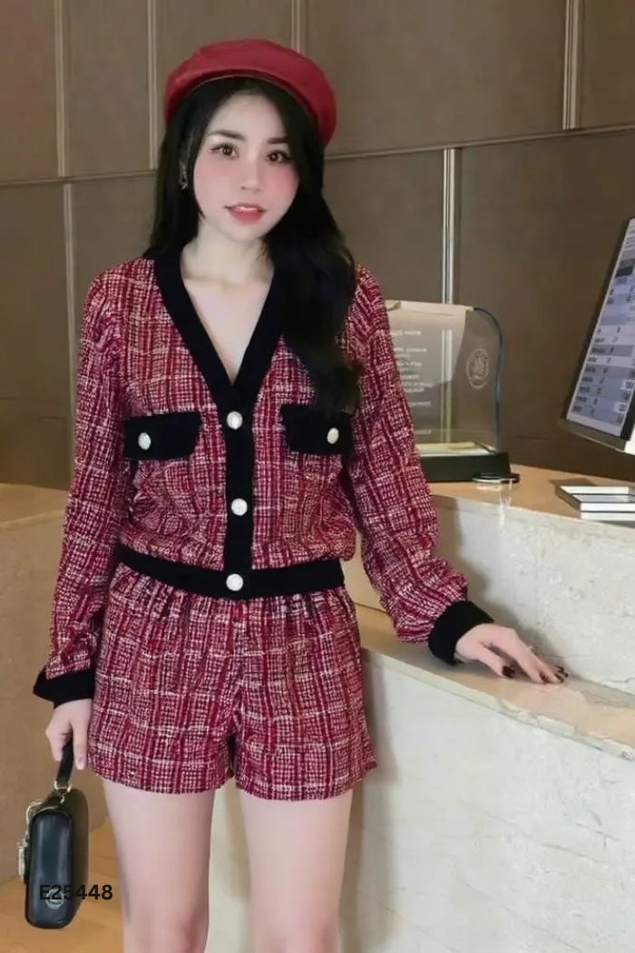 Set Áo dạ tím phối cúc vàng + quần shorts