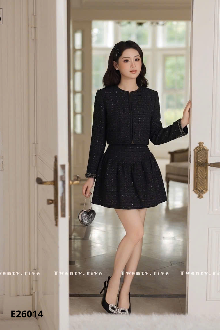 Set áo dạ đen + chân váy