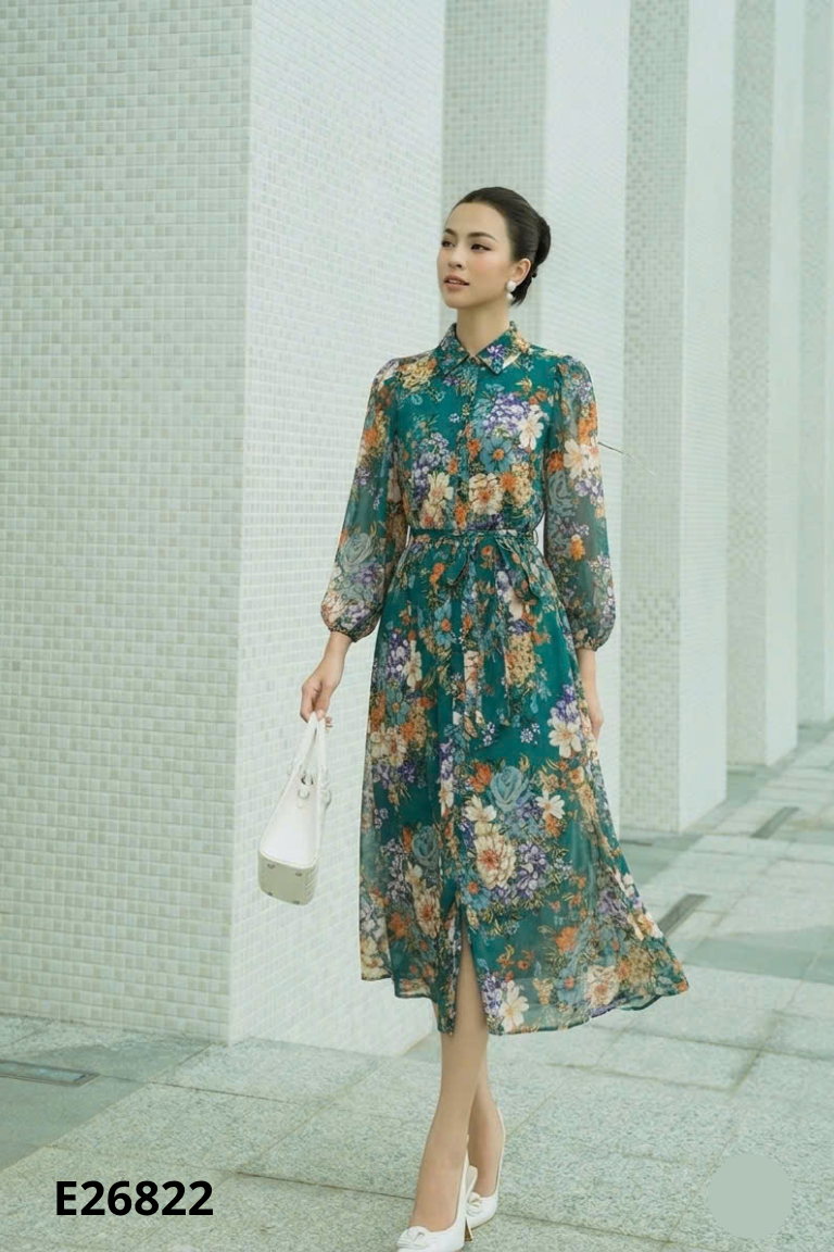 Váy xanh họa tiết hoa RESERVED