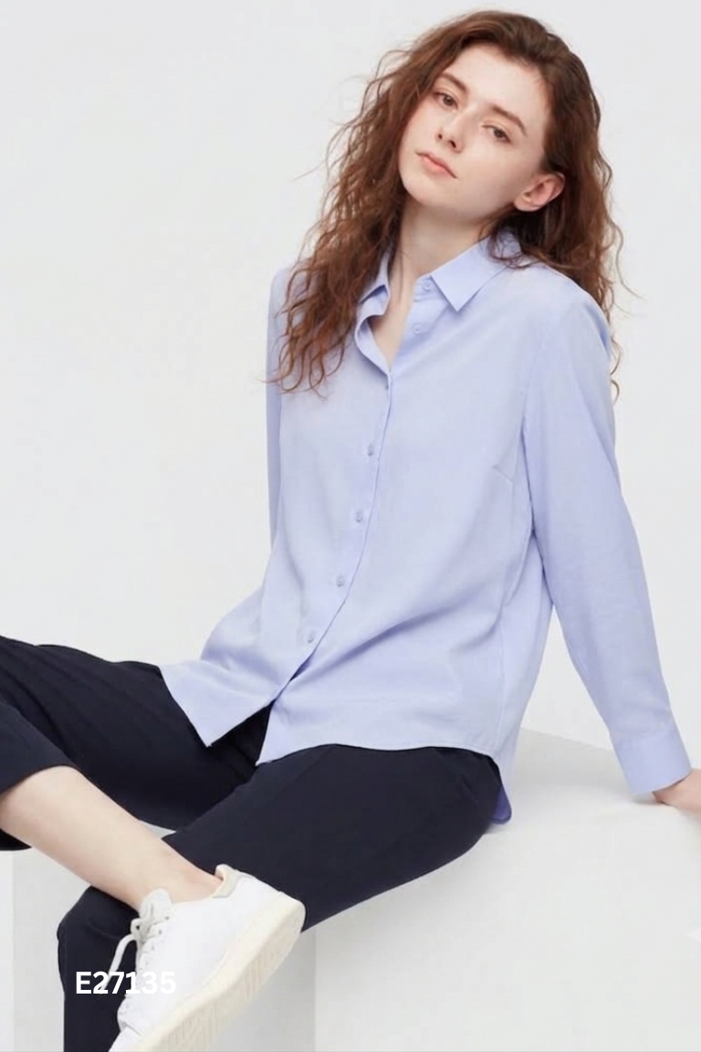 Áo sơ mi UNIQLO xanh trơn
