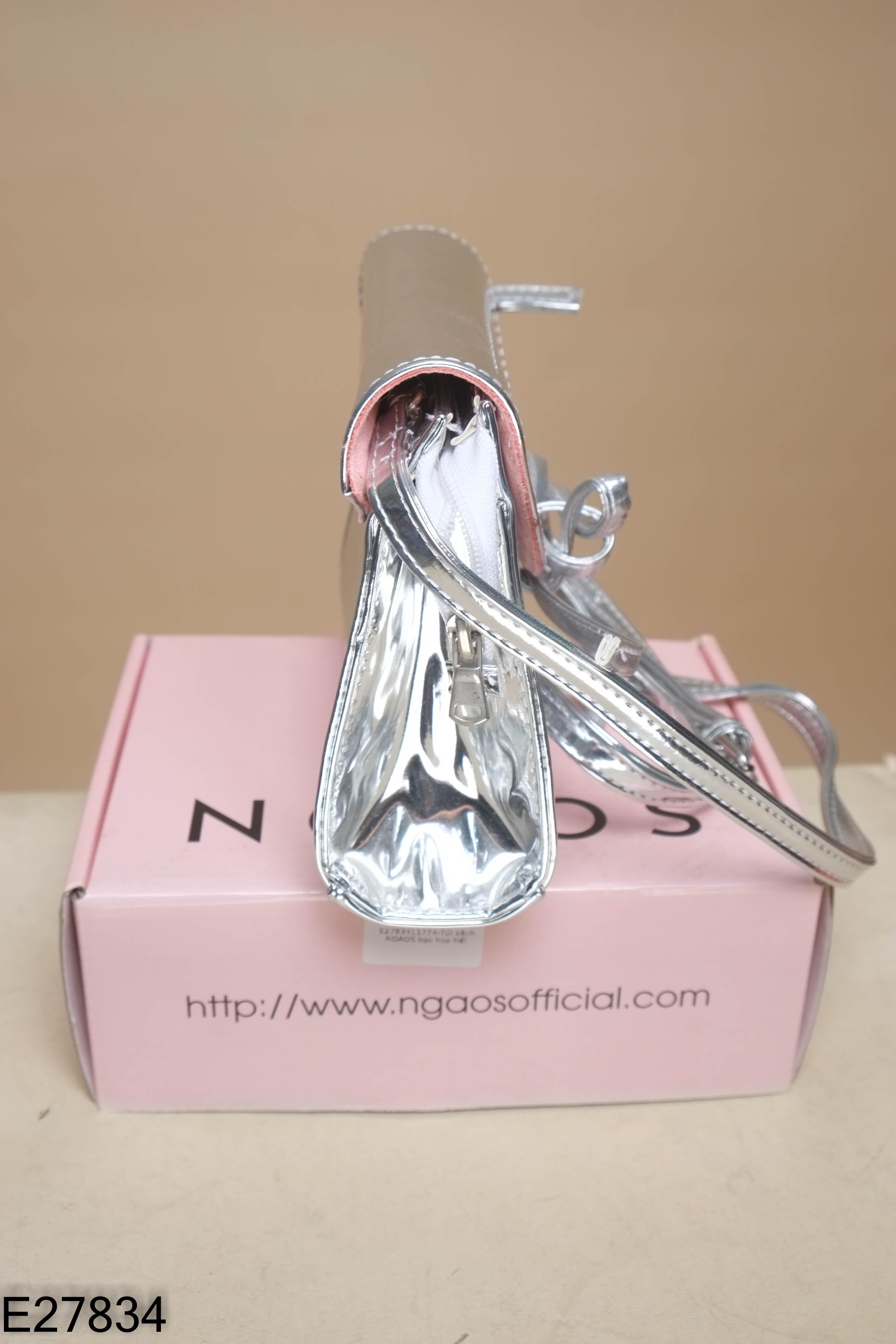 Túi xách NGAOS bạc họa tiết