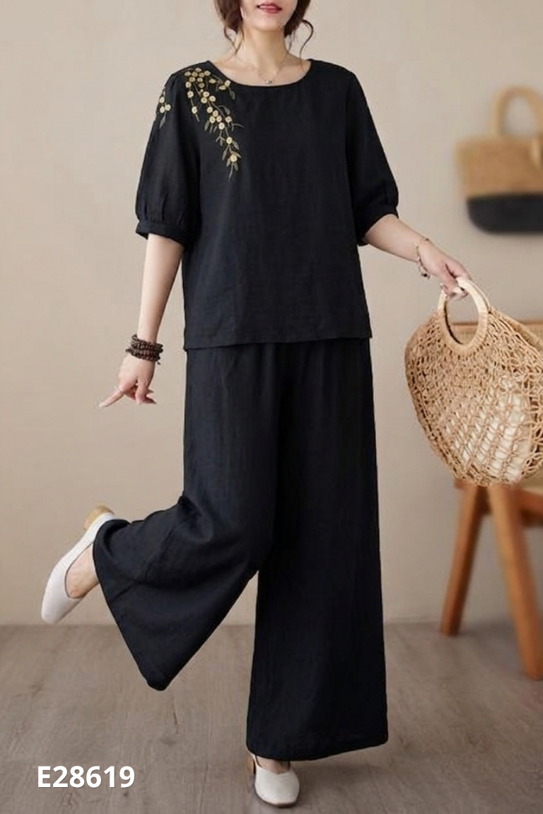 Set áo thêu hoa + quần dài đen