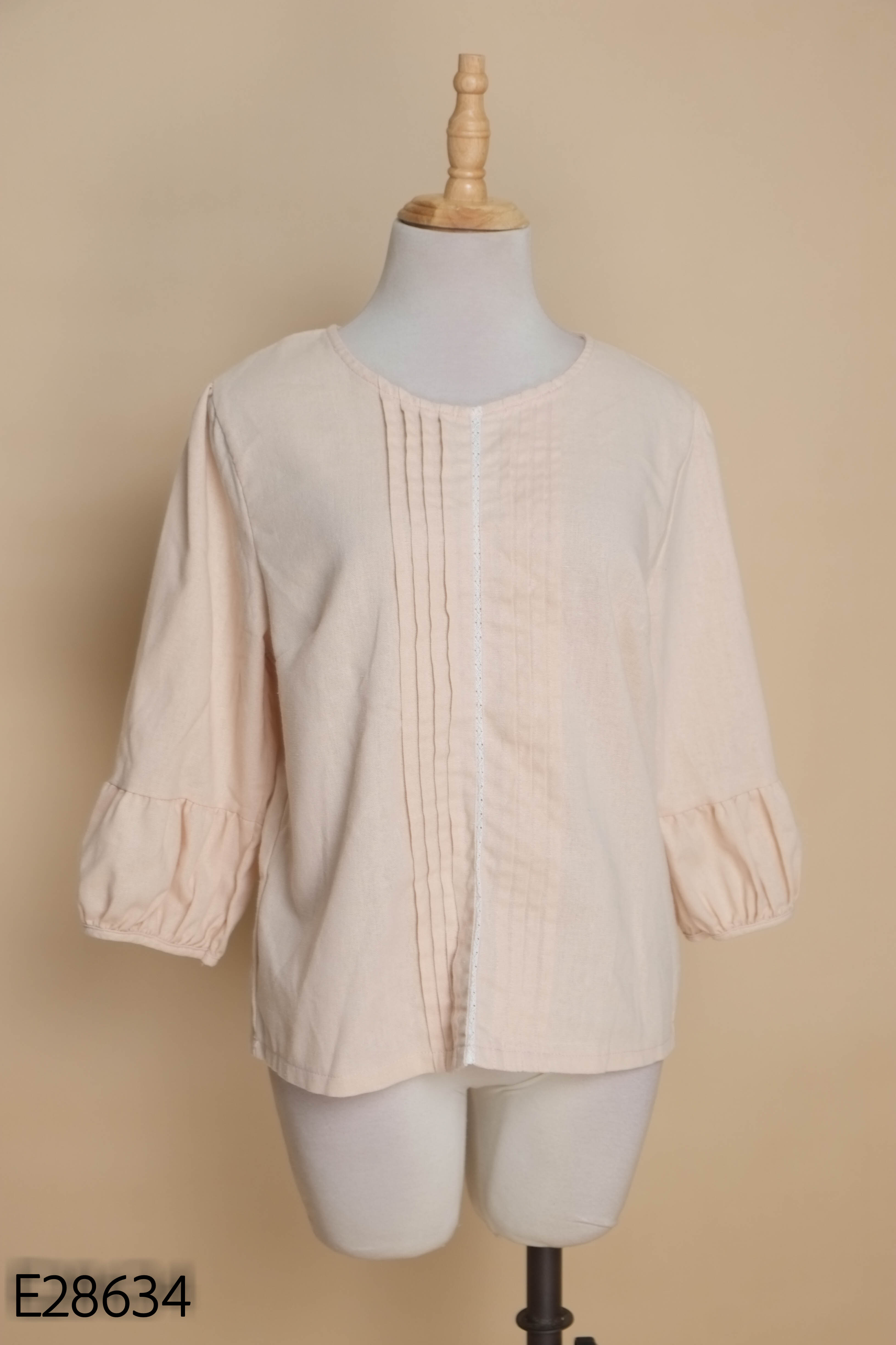 Áo kiểu hồng LINEN' cúc lưng tay lửng