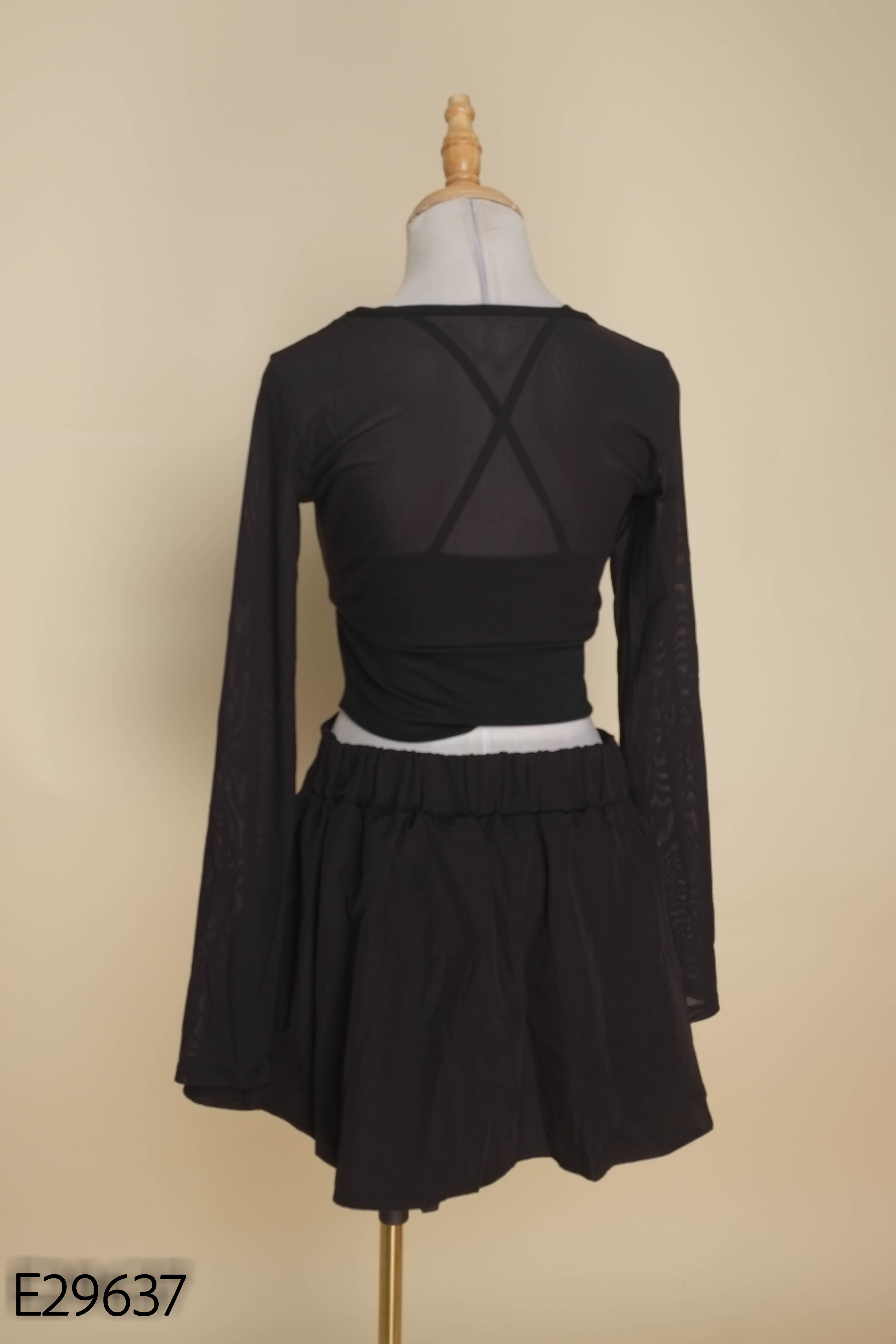 Set áo hai dây + quần short đen trơn