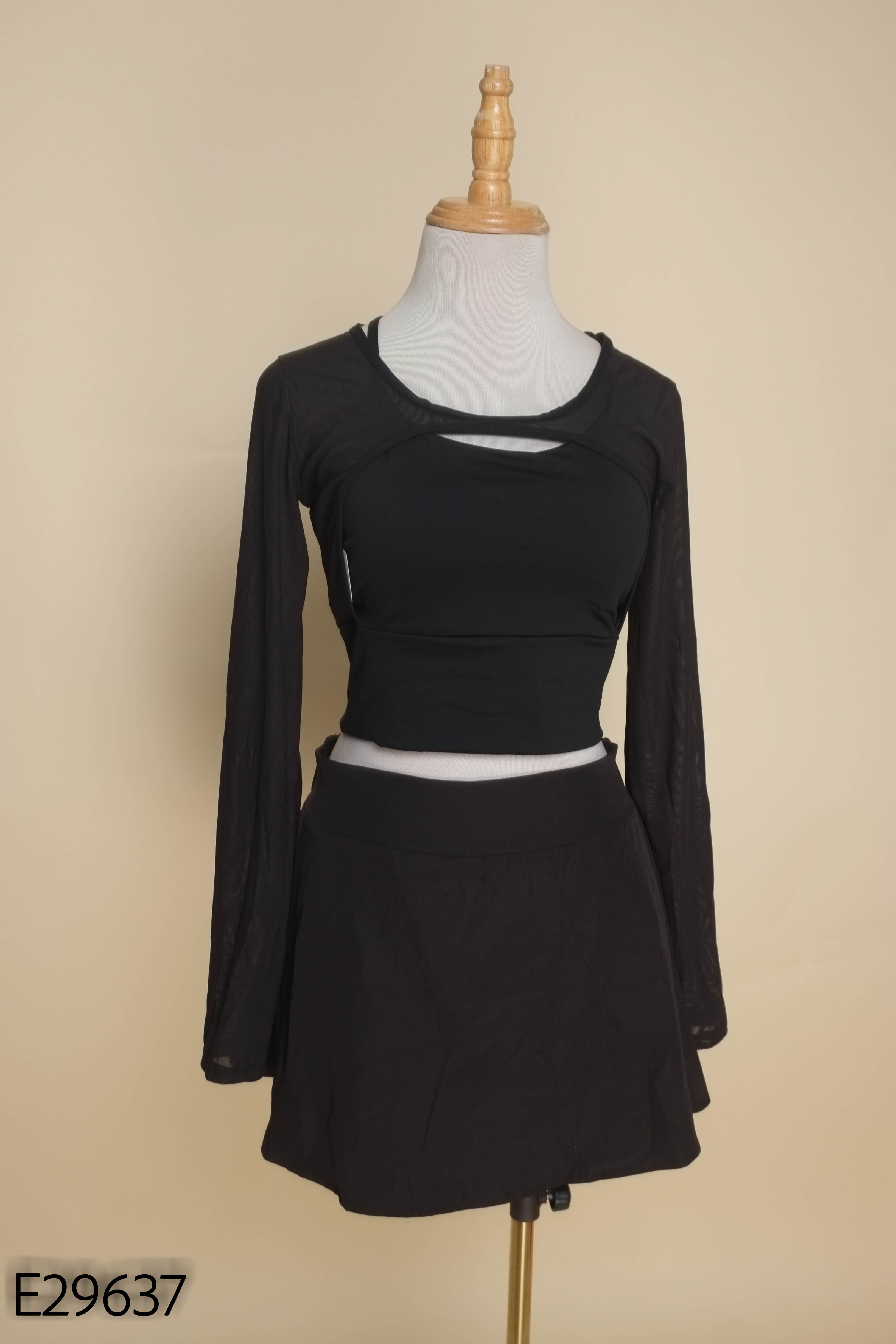 Set áo hai dây + quần short đen trơn
