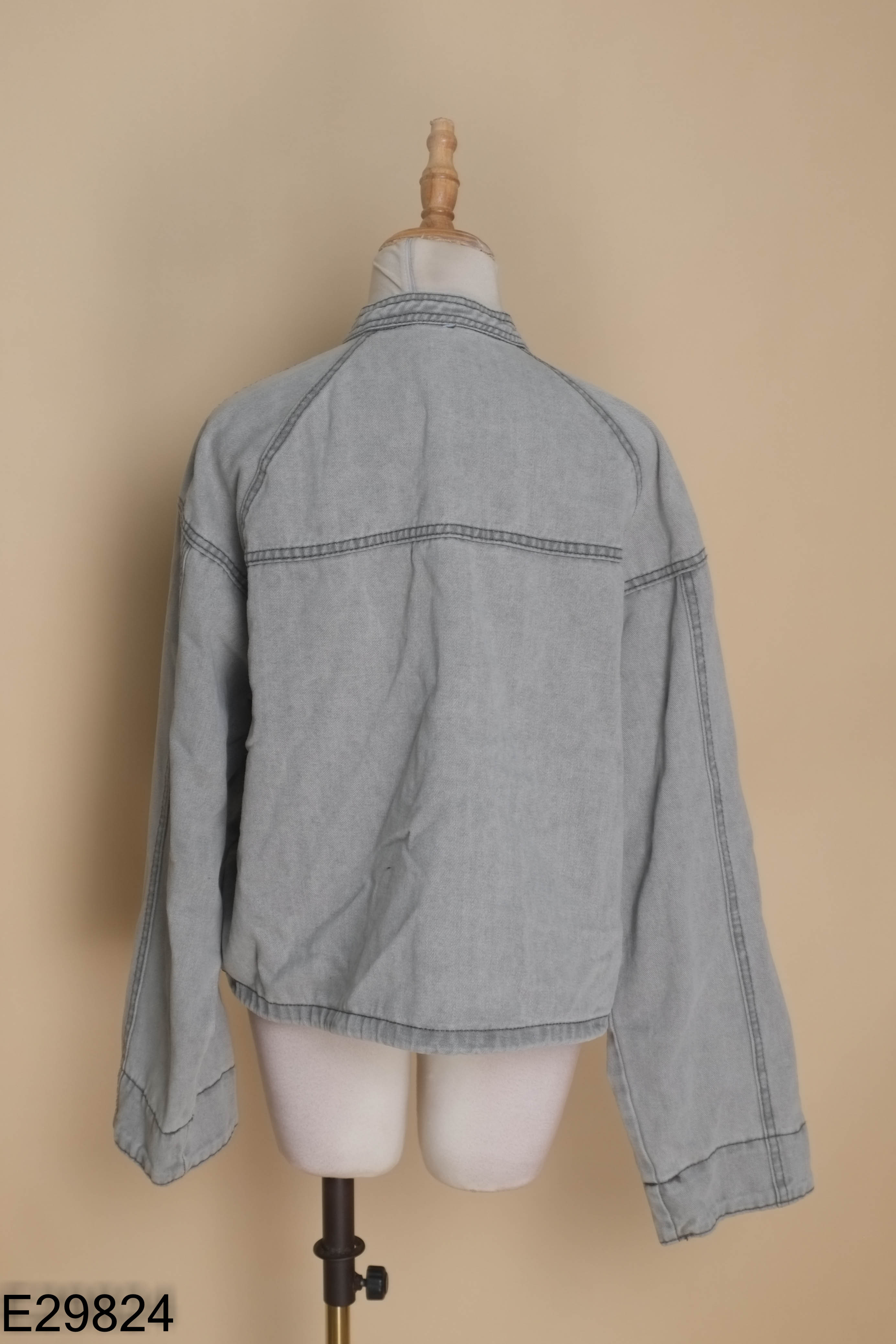 NEWTAG Áo khoác jeans xám nhạt
