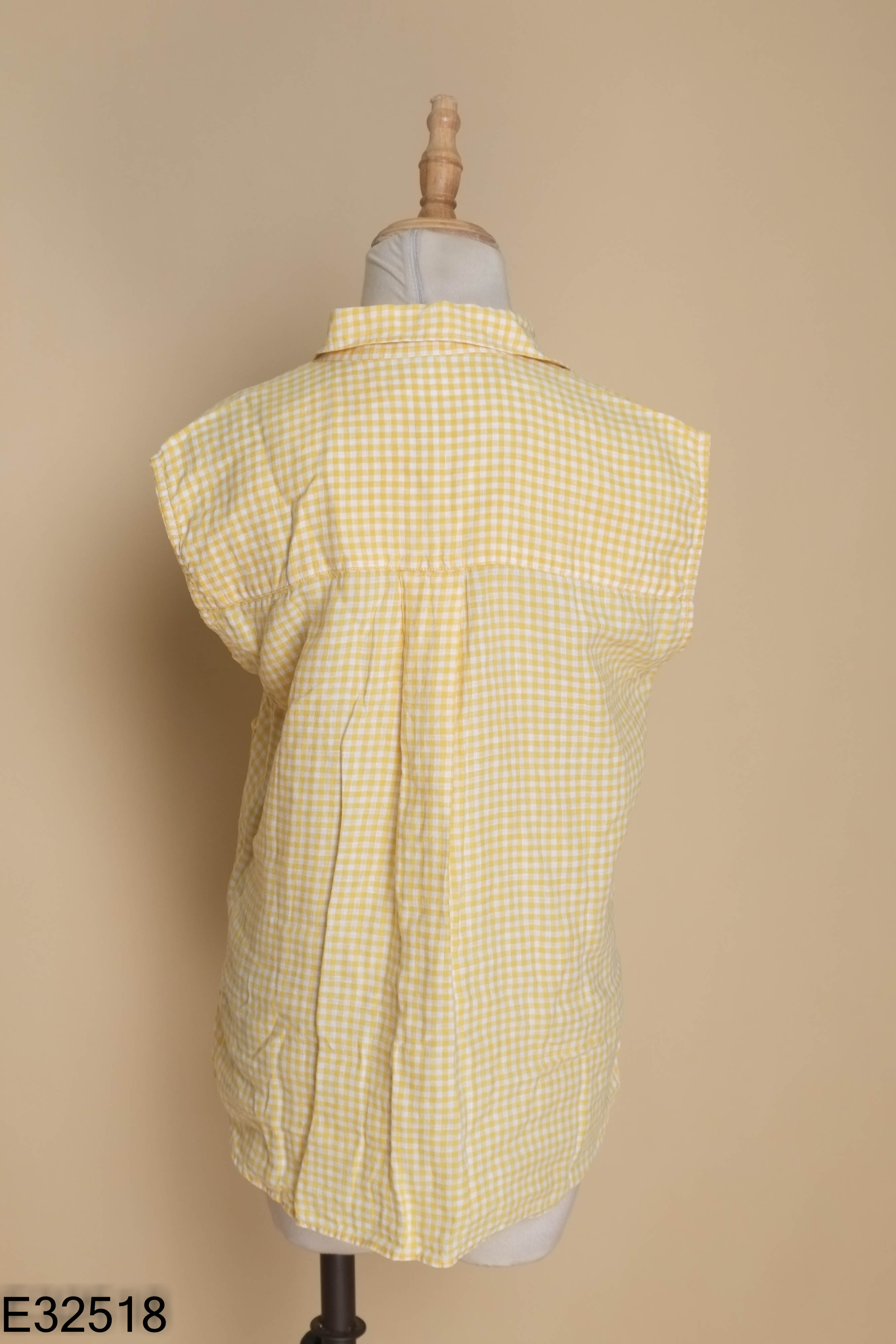 Áo sơ mki UNIQLO vàng kẻ caro