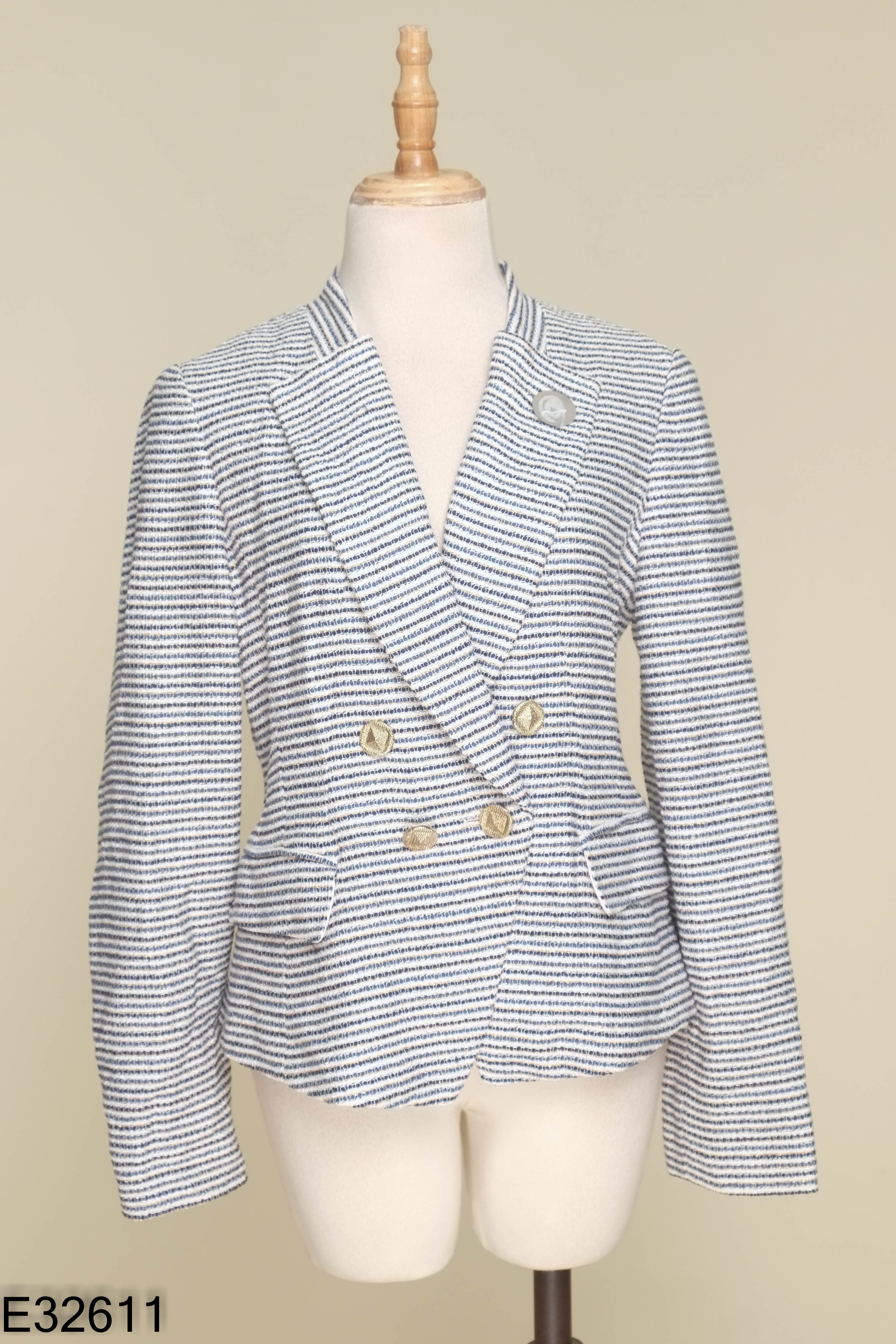 Áo khoác dạ len blazers trắng kẻ xanh
