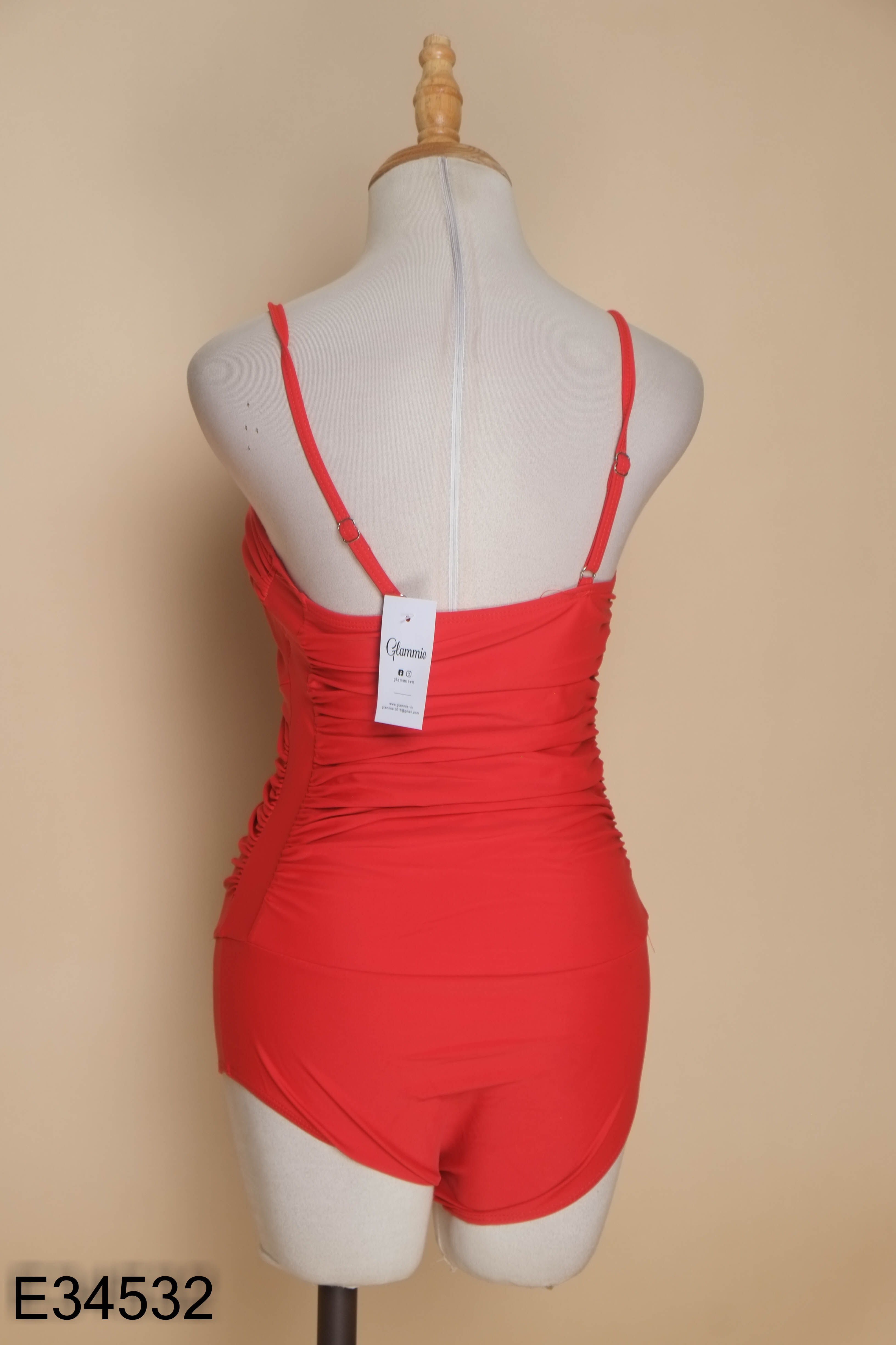 Jumpsuit đỏ hai dây