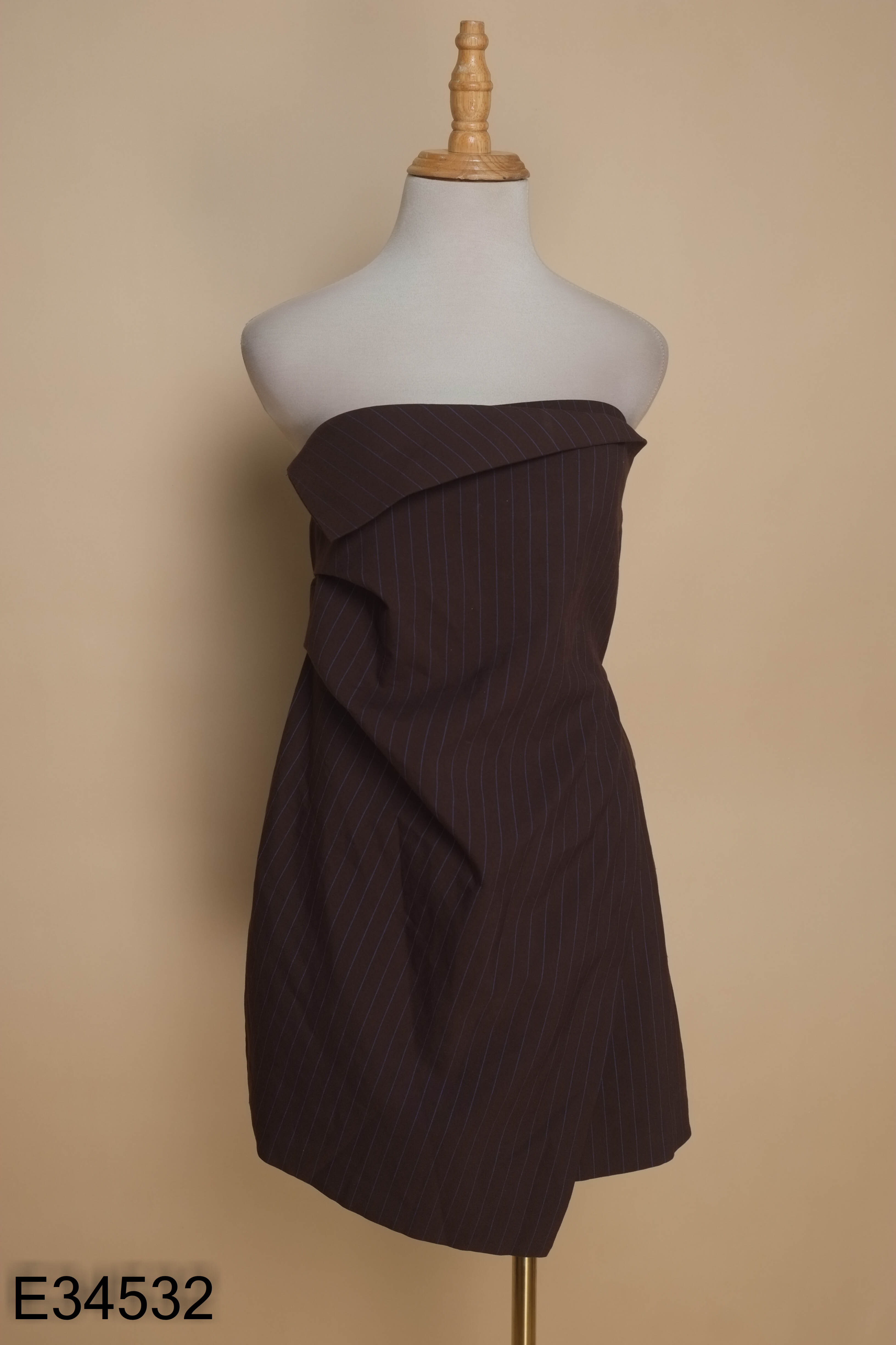 Váy ZARA nâu kẻ xanh
