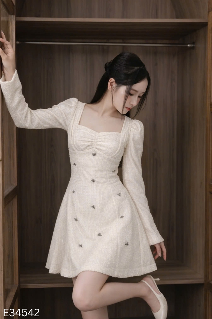 NEWTAG Váy SOLEIL ROOM be đính charm lấp lánh