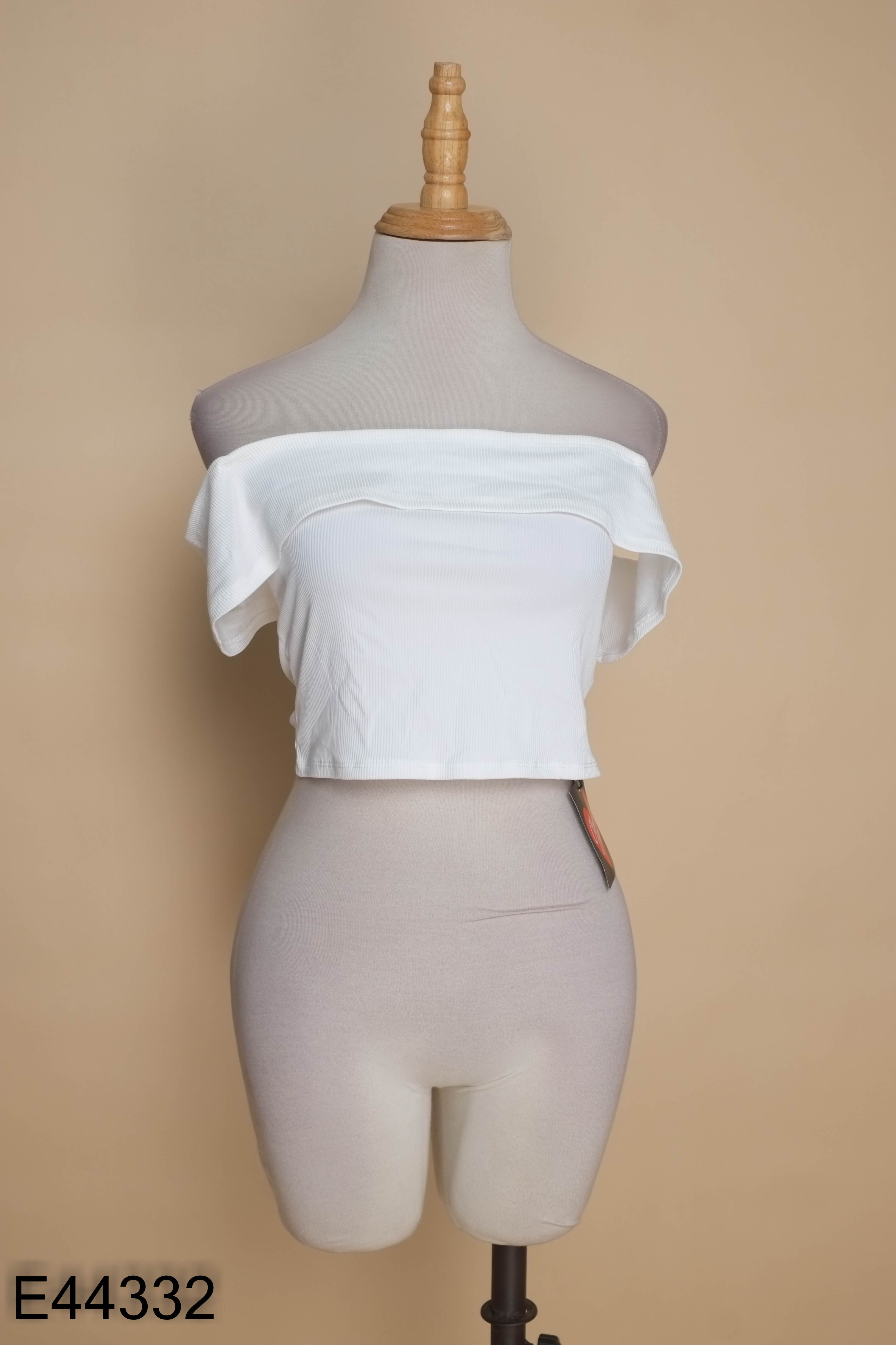 NEWTAG Áo trắng croptop trễ vai