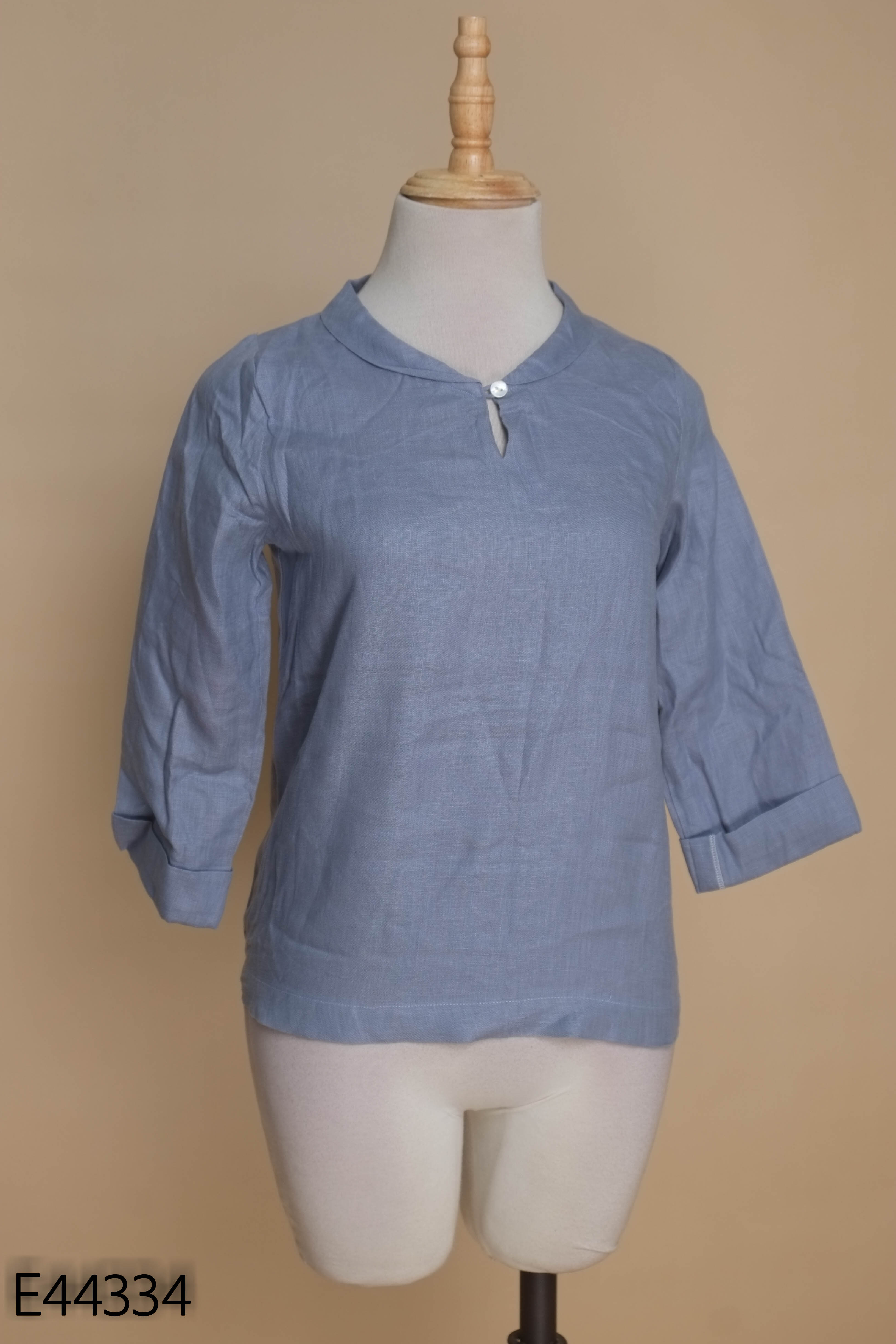 Áo xanh trơn cổ bẻ