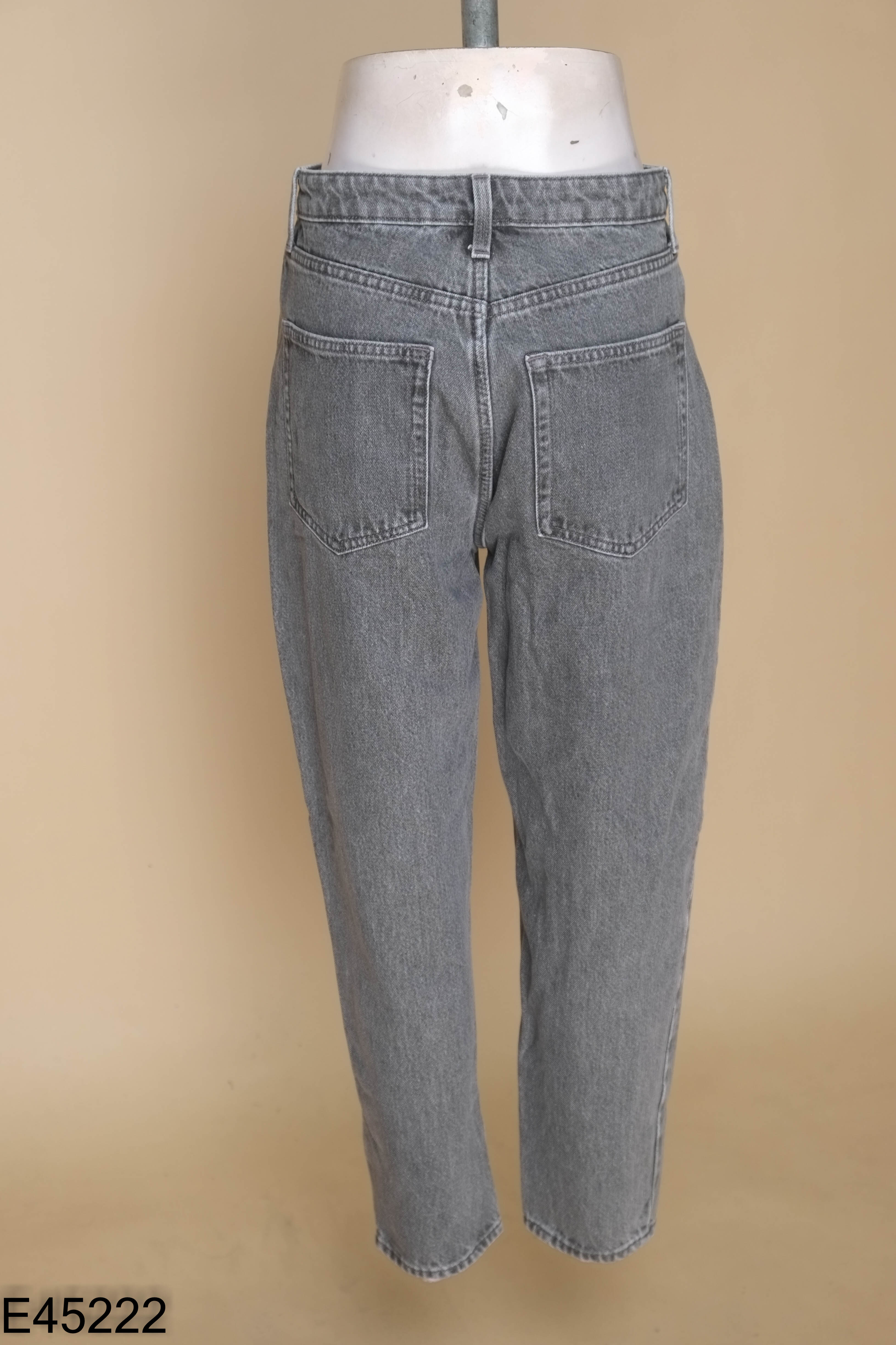 Quần jeans HM xám trơn