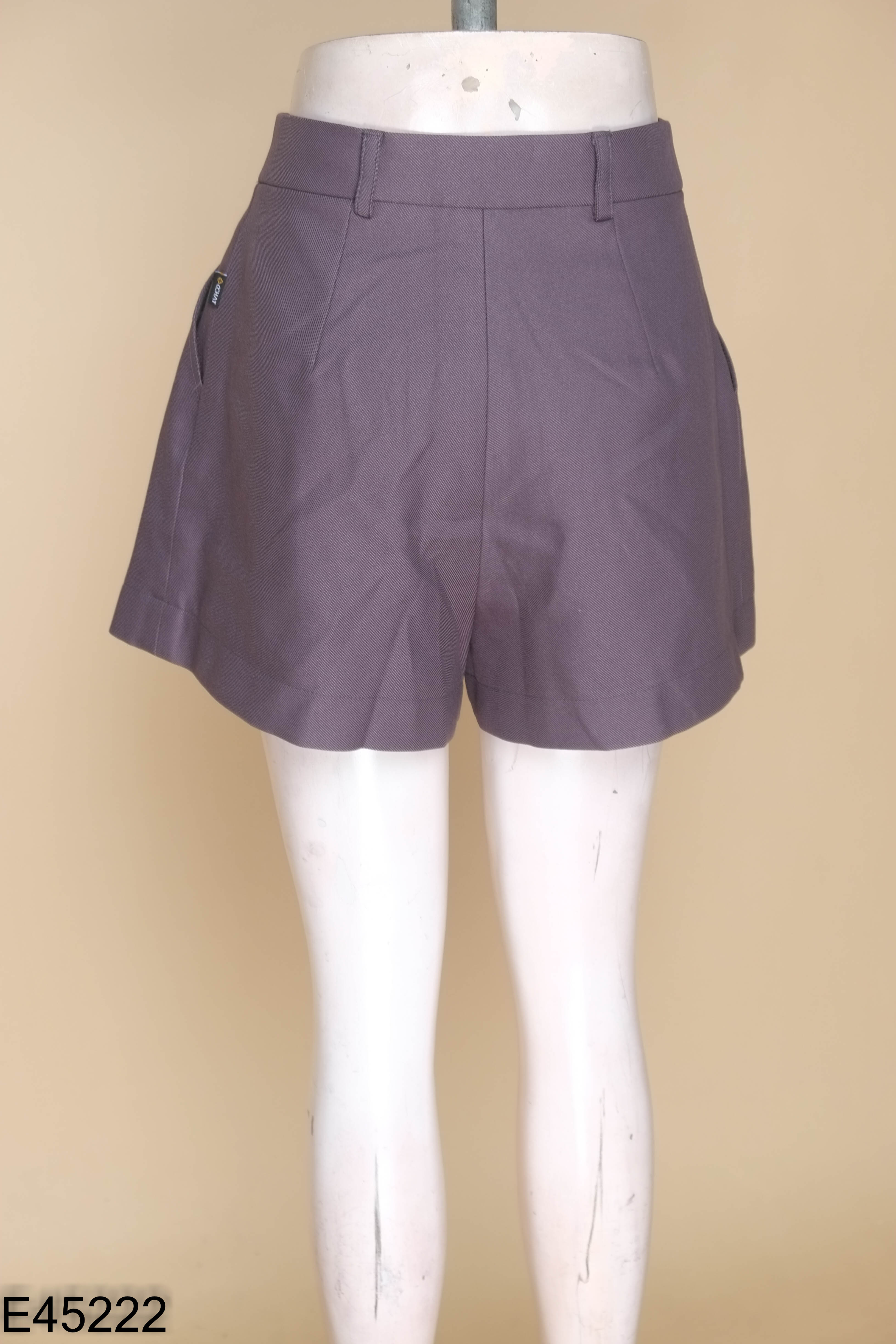 Quần shorts CCHAT xám