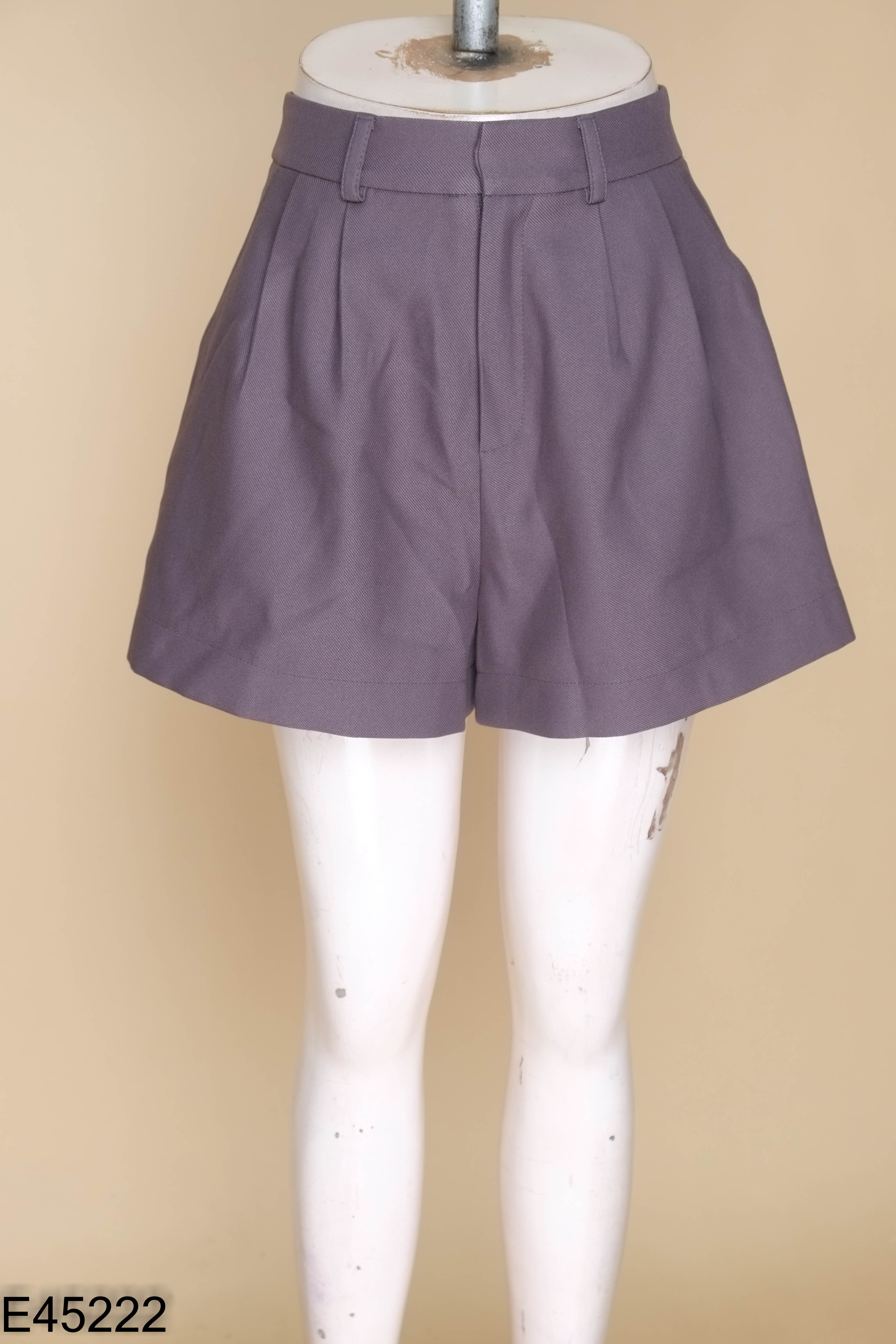 Quần shorts CCHAT xám
