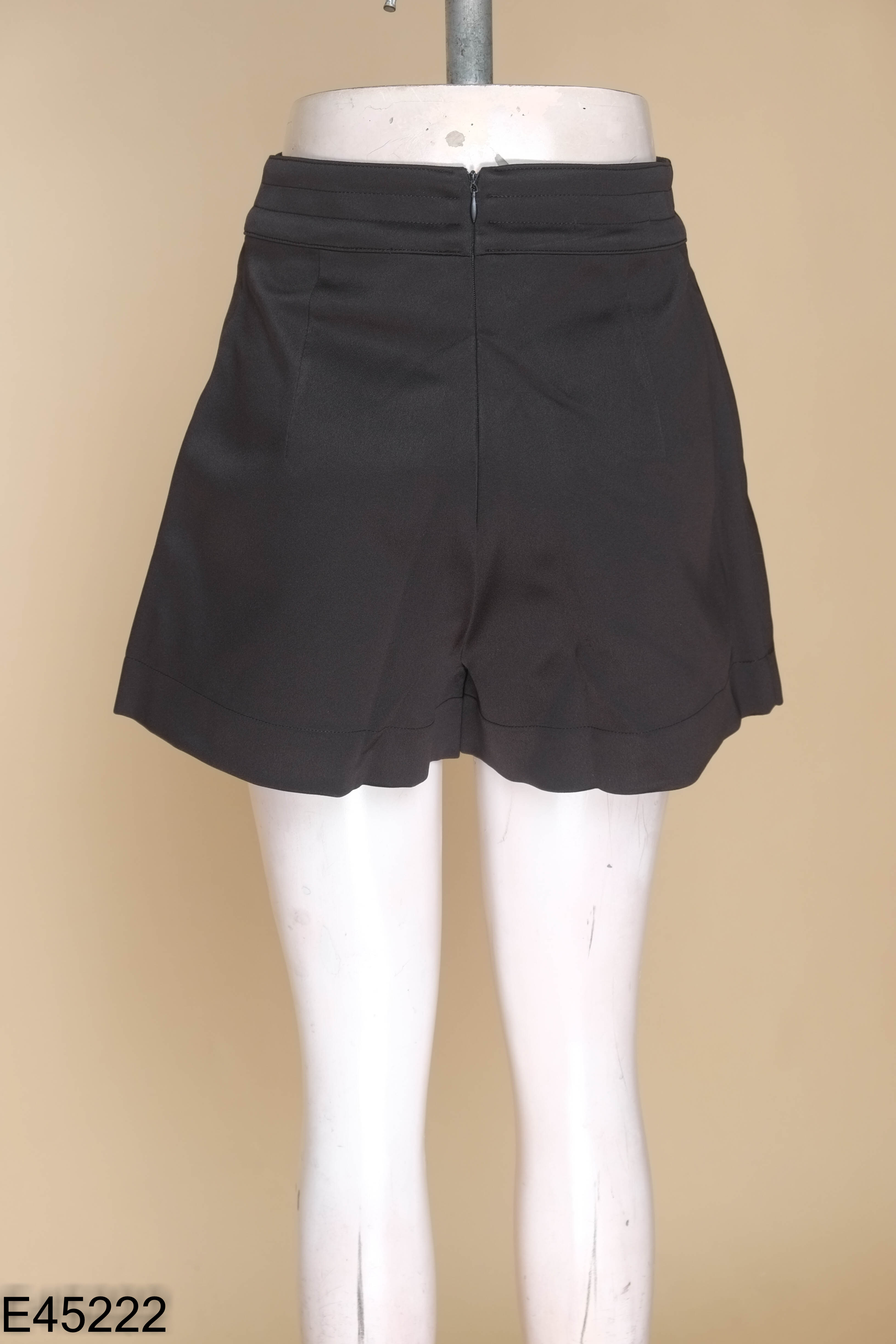NEWTAG Quần giả váy BBSTORE'S đen