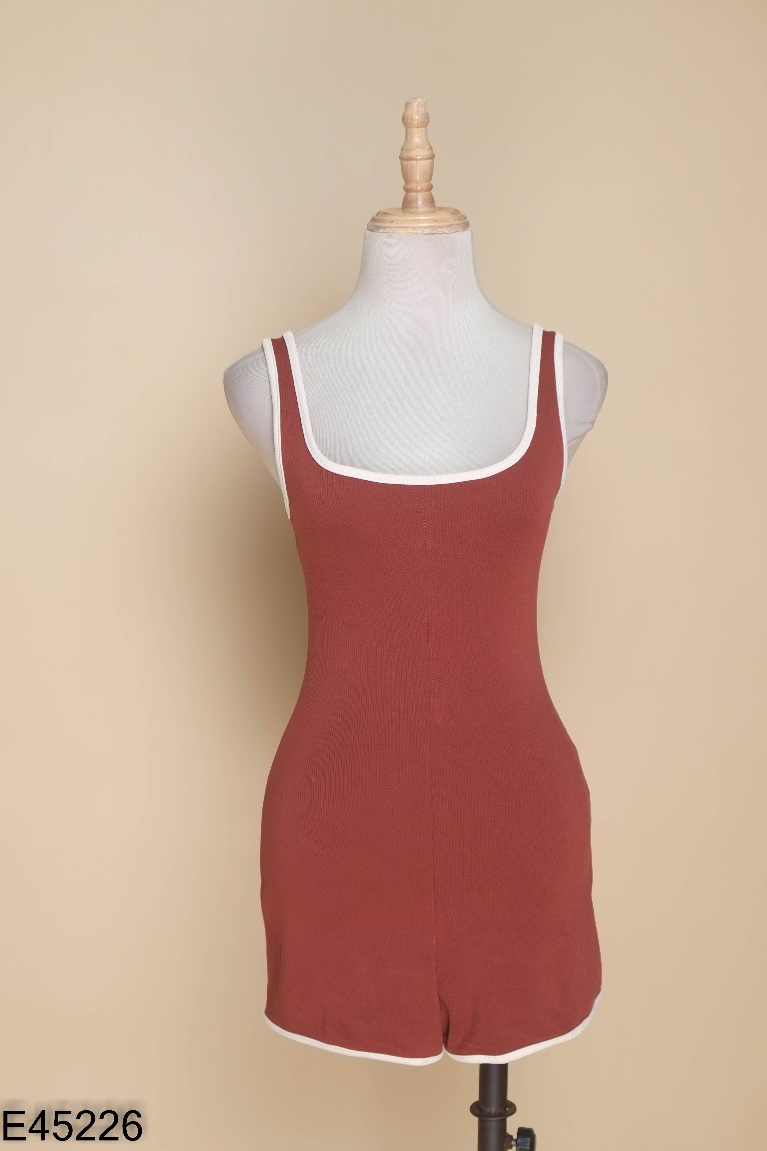 Jumpsuits đỏ RUBIES viền be