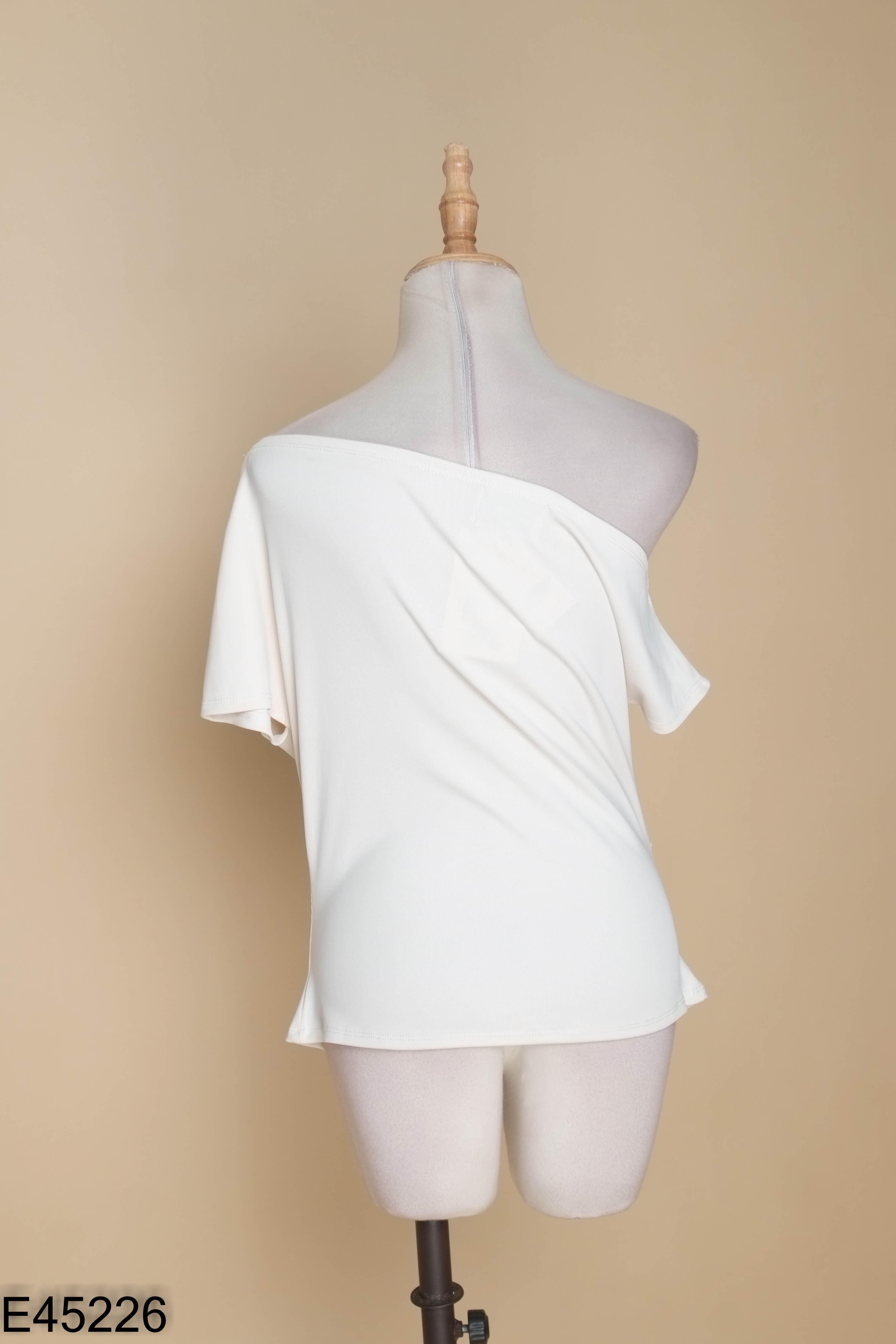NEWTAG Áo be BBSTORE'S cổ thuyền