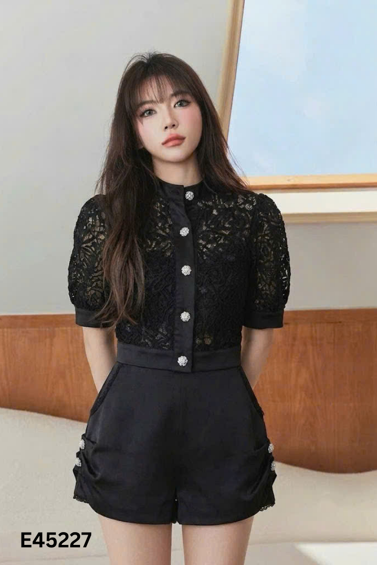 Set Áo ren đen M BLINK cúc đá + quần shorts