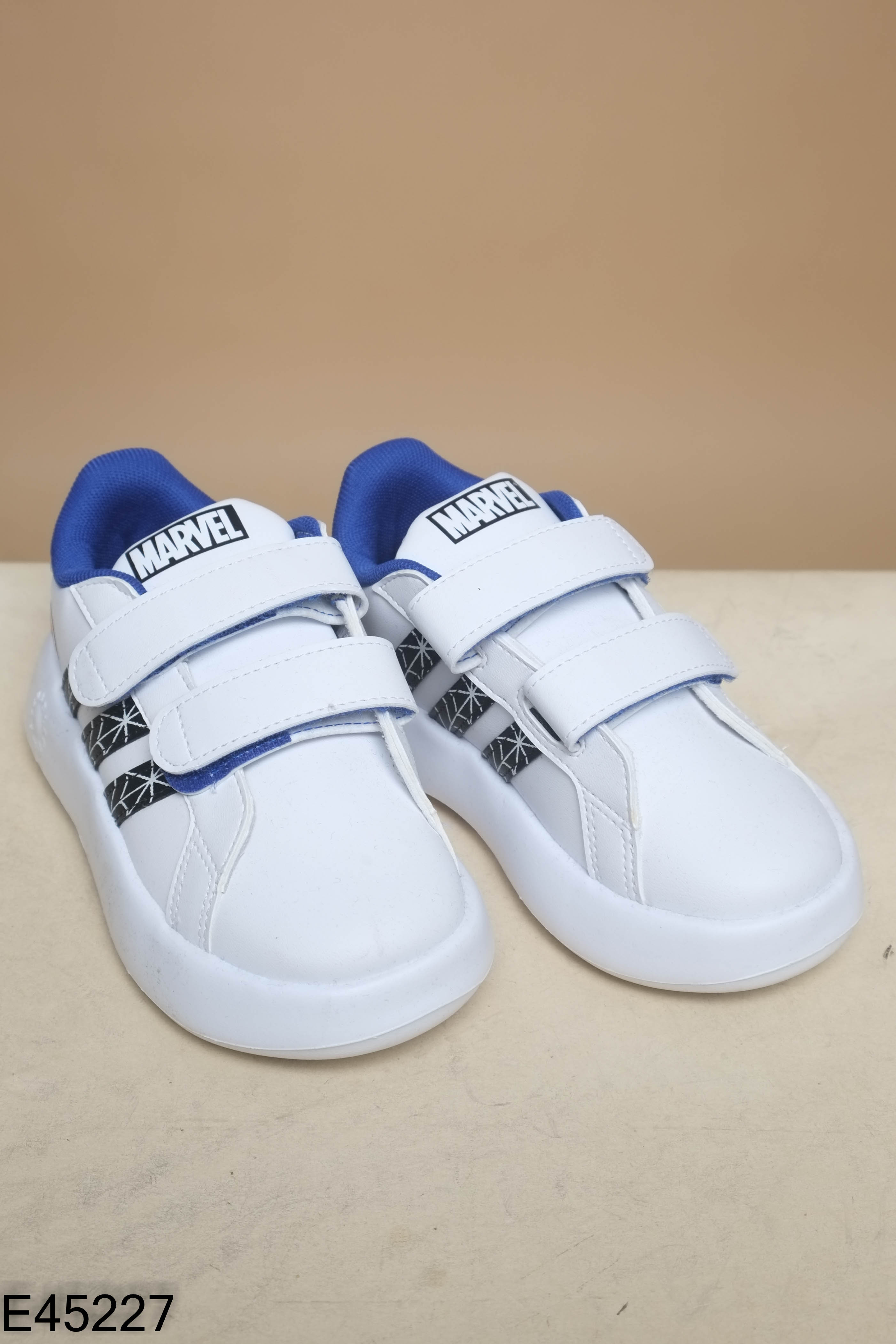 Giày thể thao ADIDAS trắng KIDS