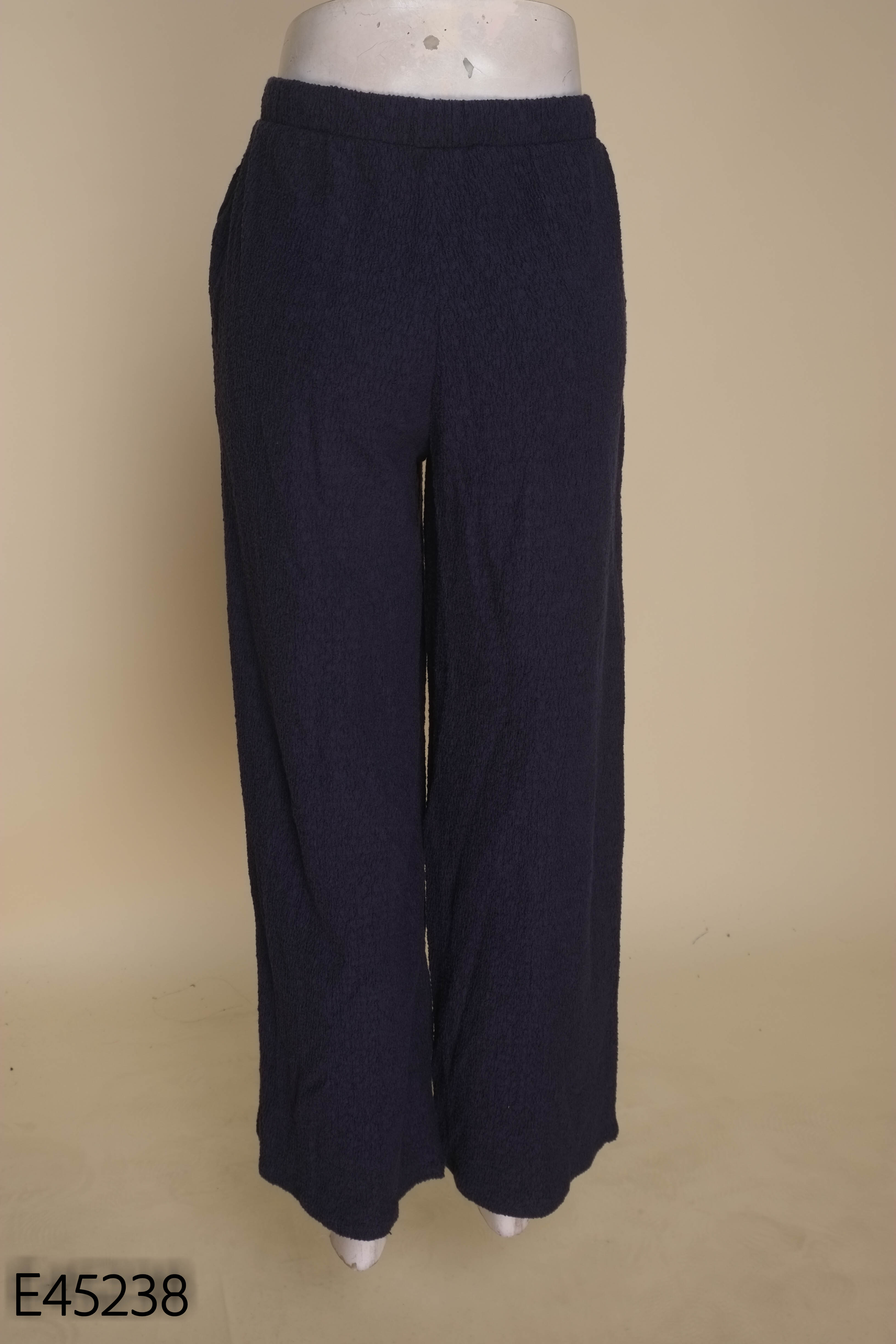 Quần xanh UNIQLO cạp chun