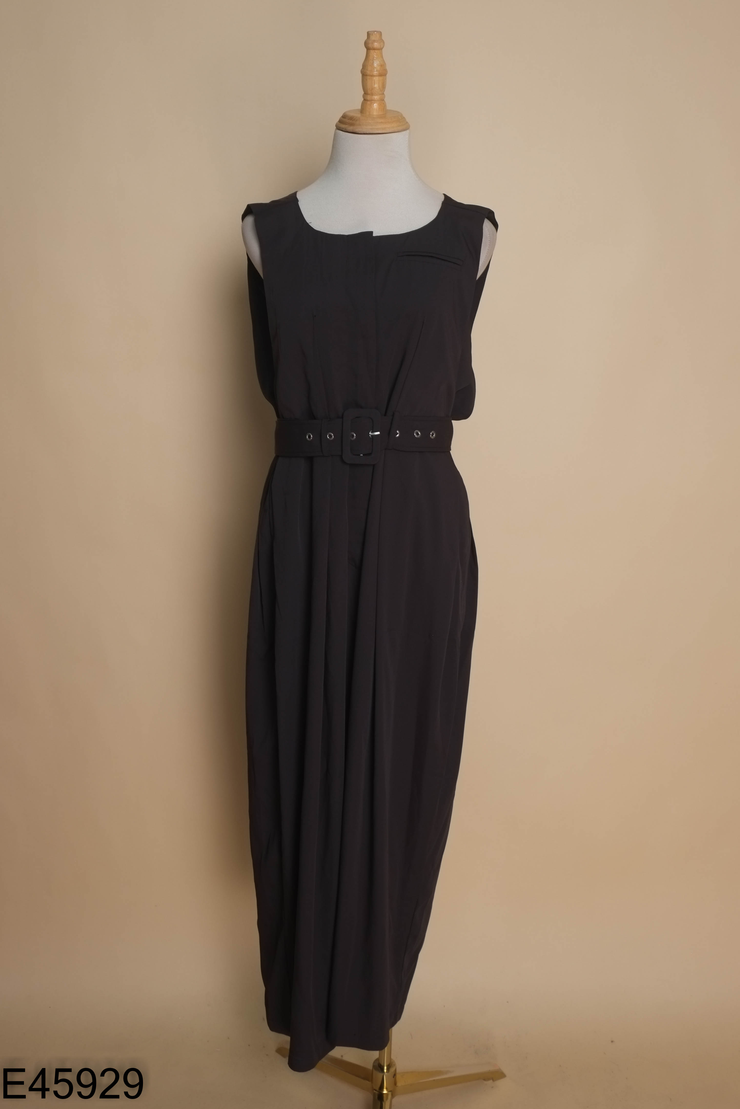 Jumpsuits HX.CHOOSE U đen sát nách đai eo