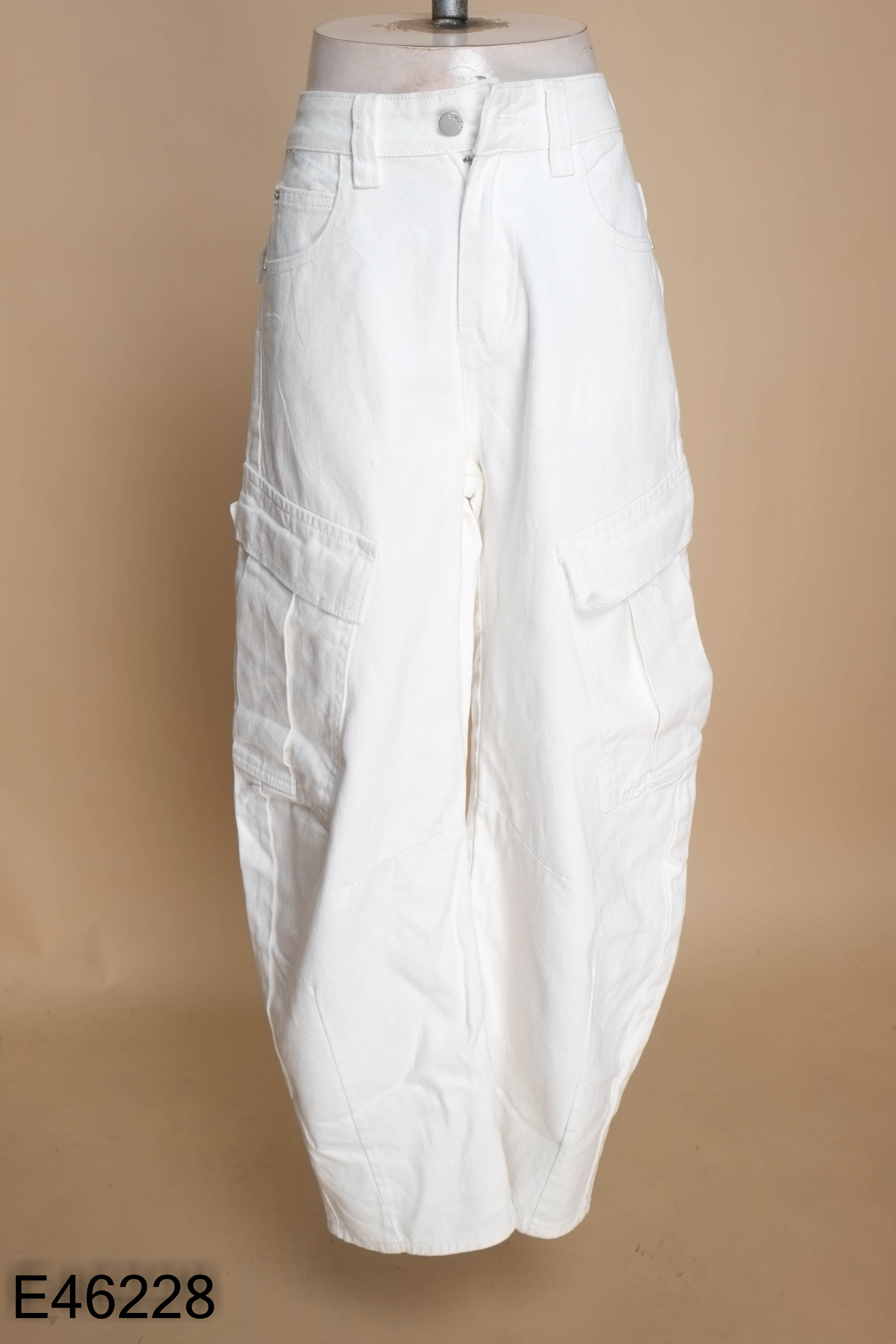 NEW Quần jeans trắng túi hộp