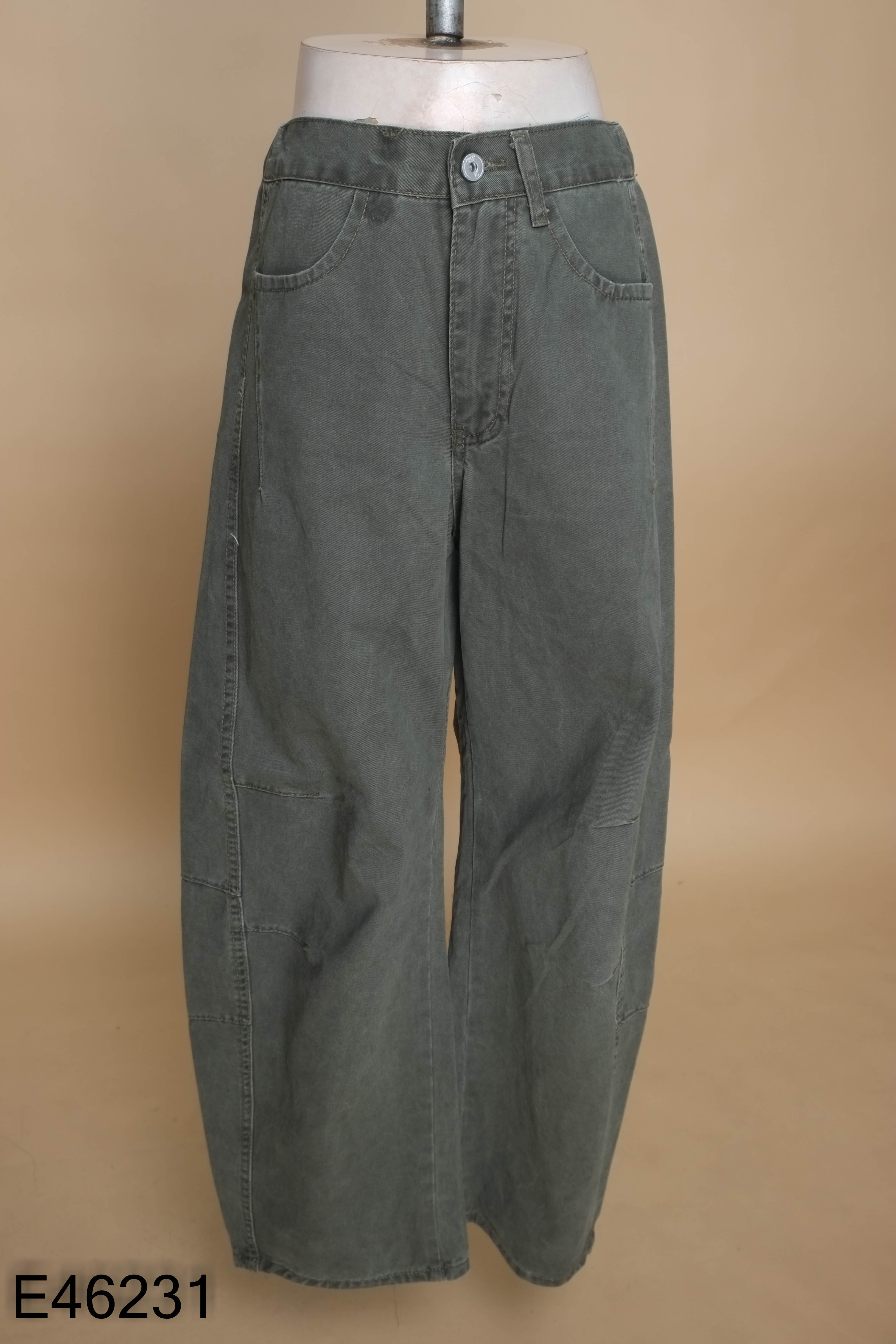 Quần kaki xám trơn