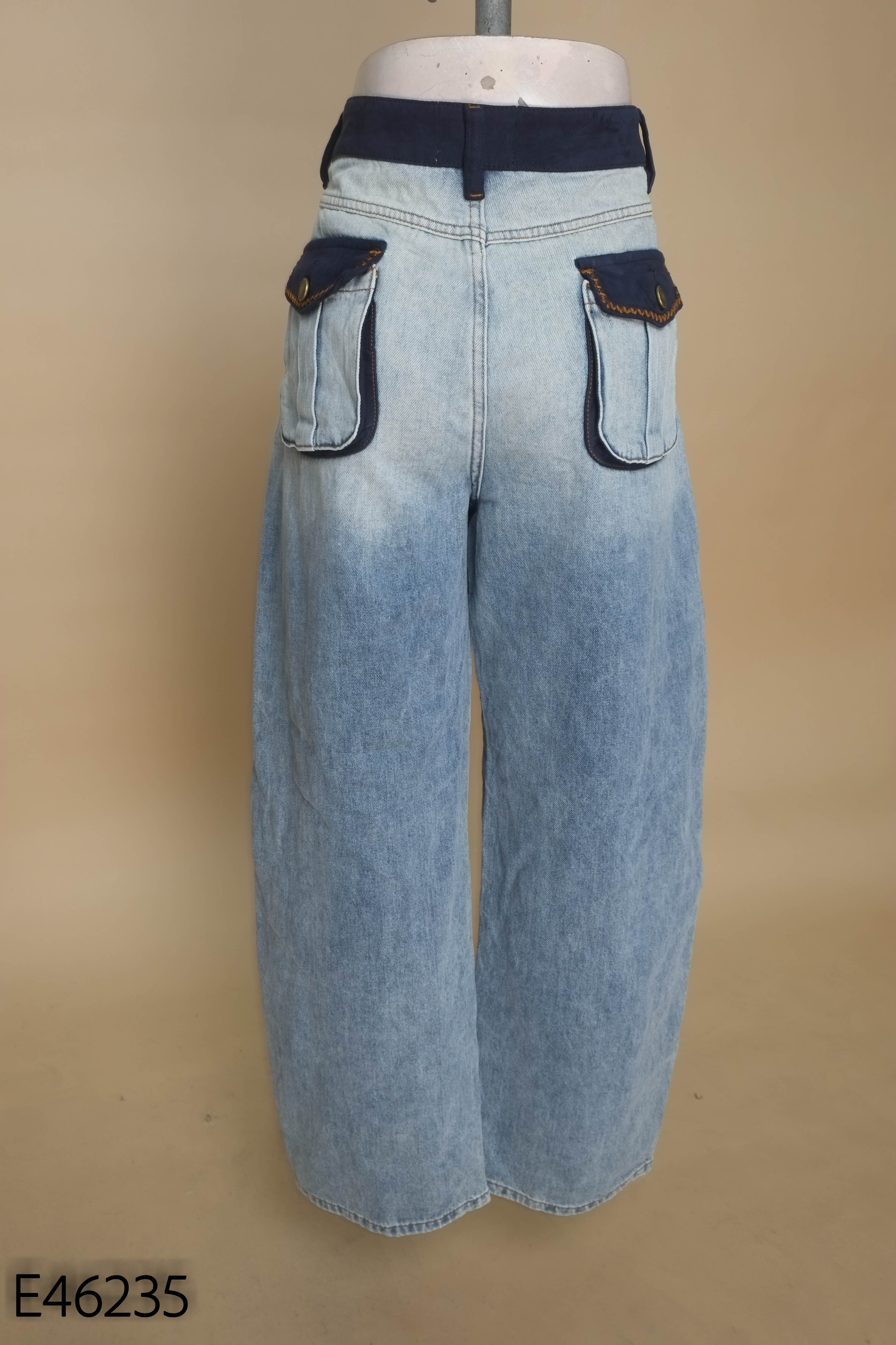 Quần jean xanh mix da lộn