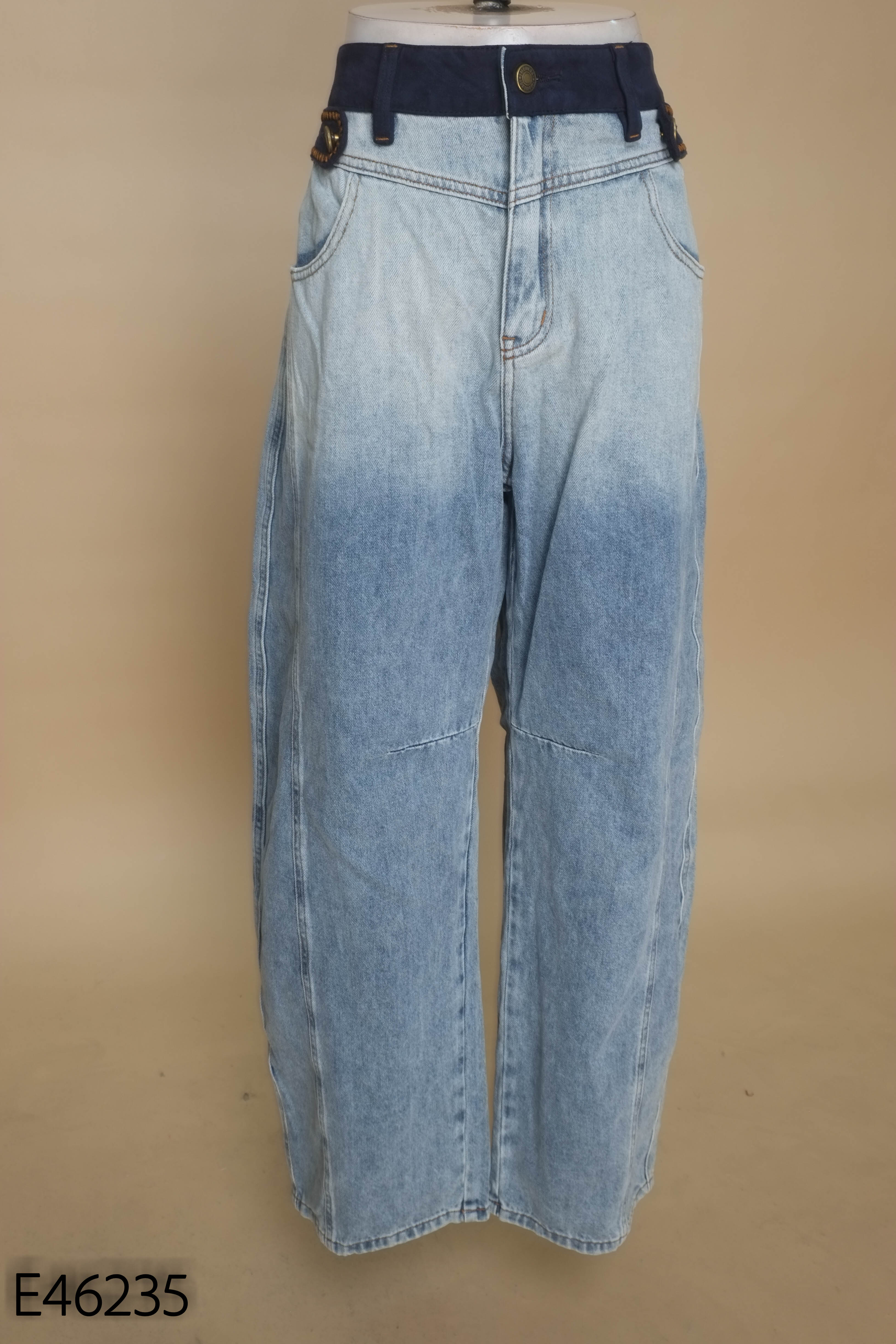 Quần jean xanh mix da lộn