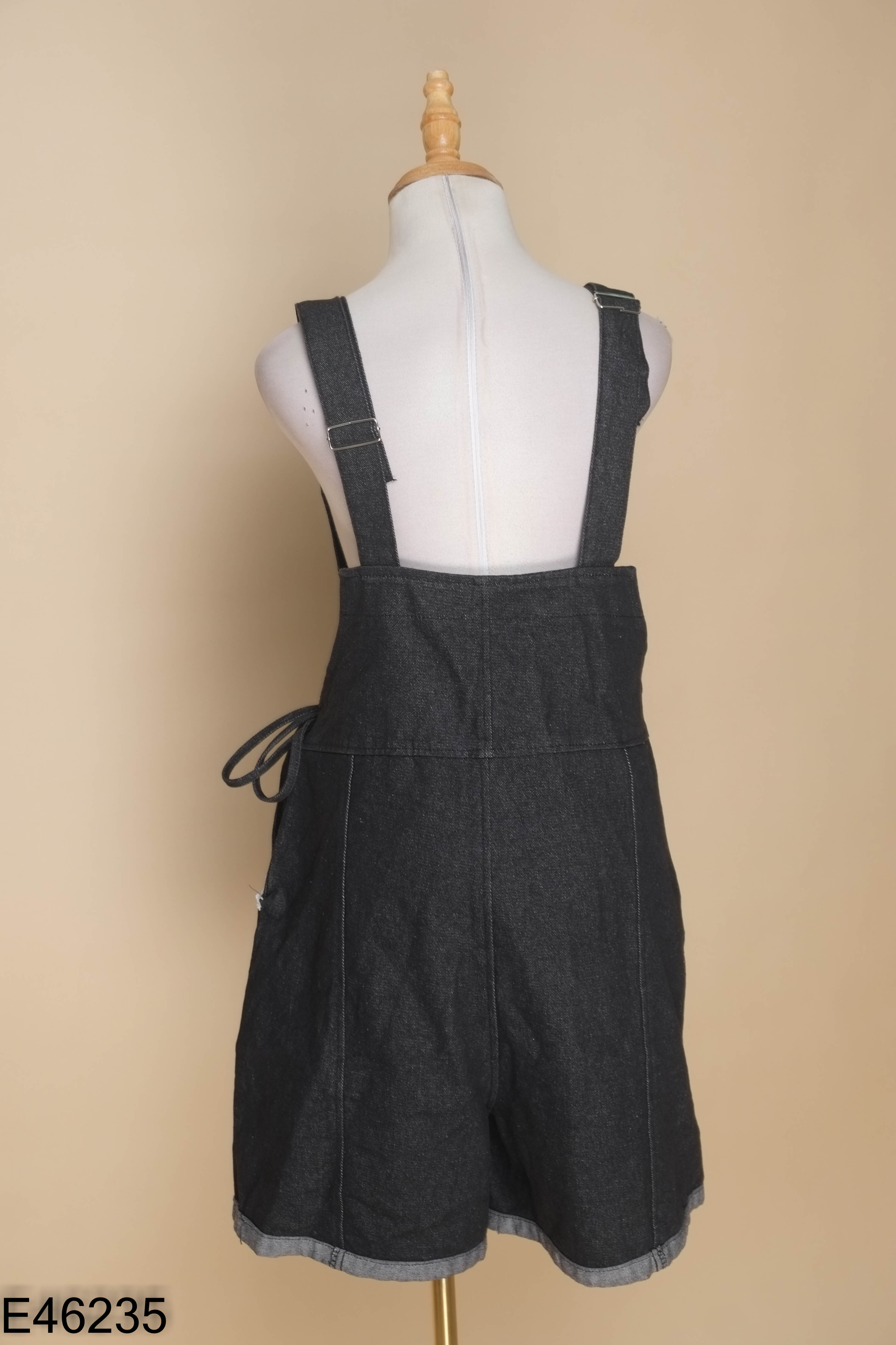 Quần yếm jeans đen viền trắng