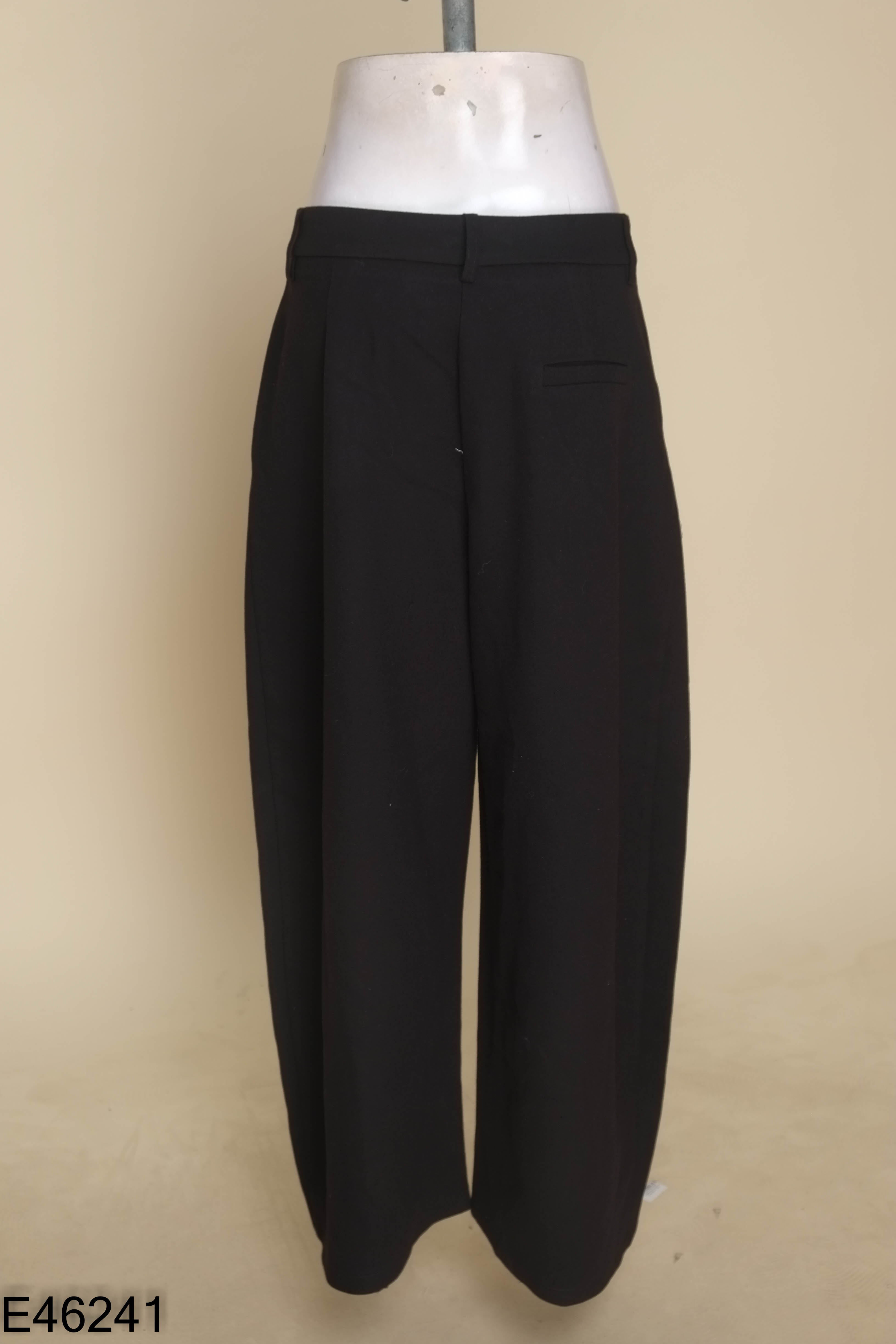 Quần culottes E-WO đen