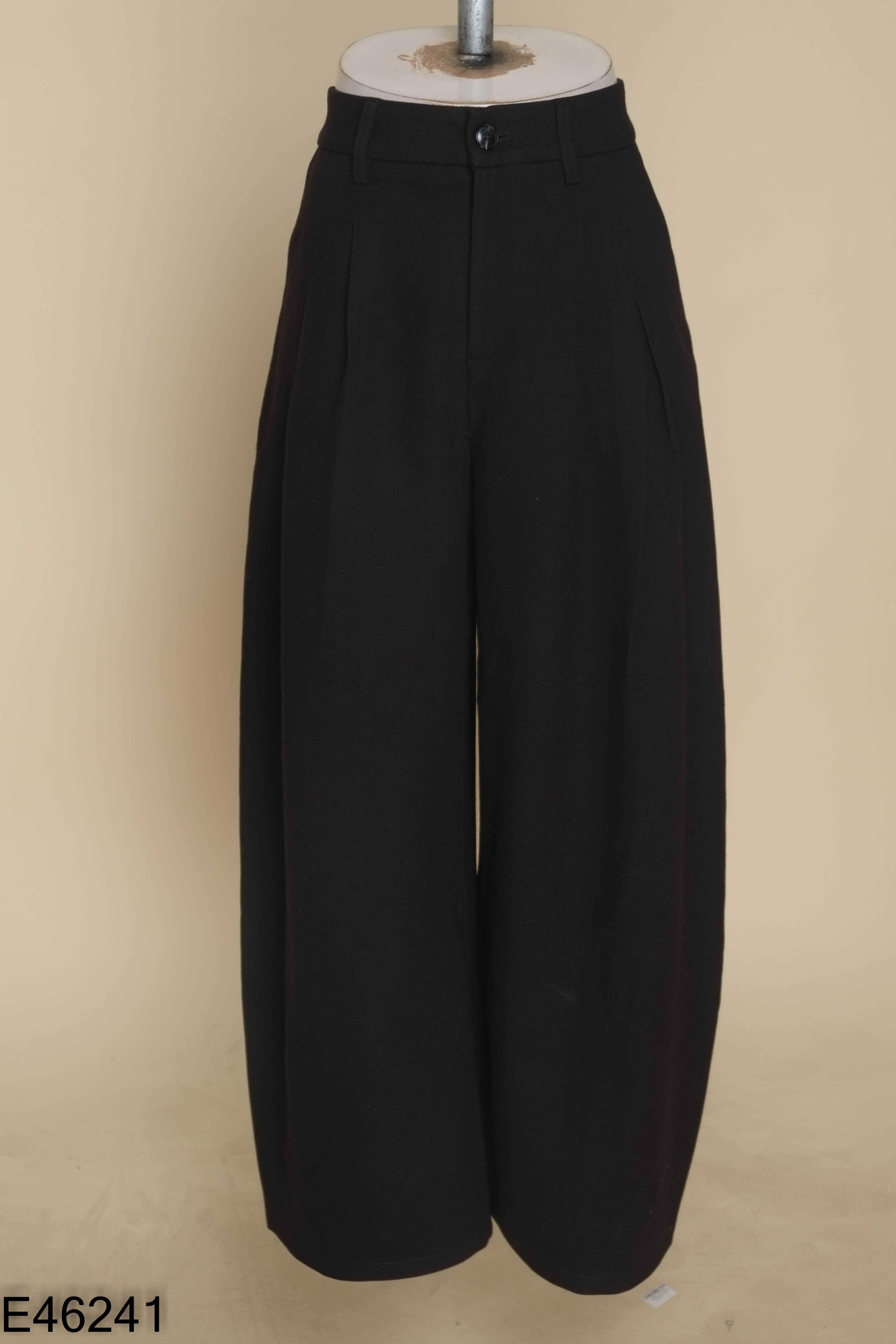 Quần culottes E-WO đen