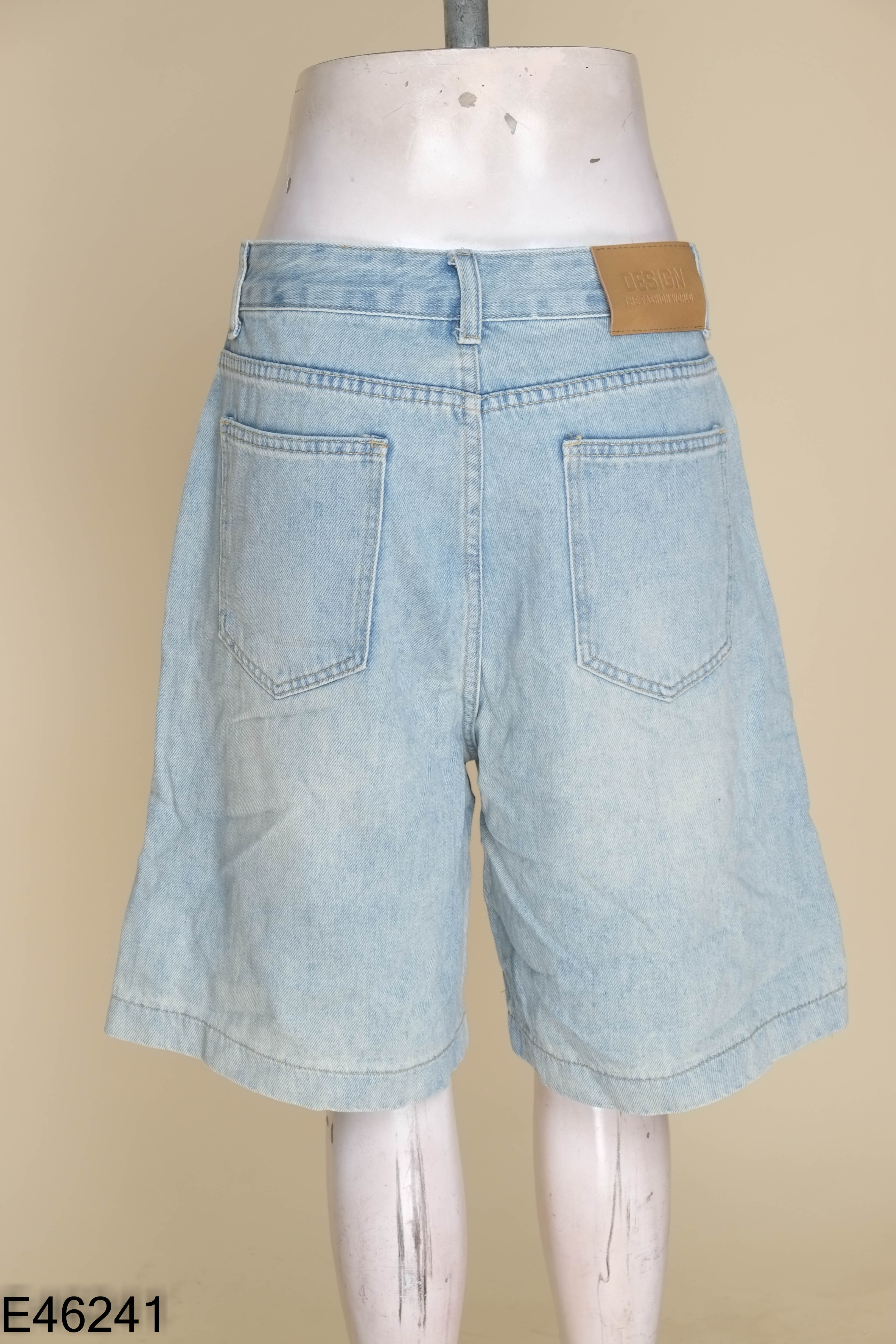 Quần jeans xanh ngố