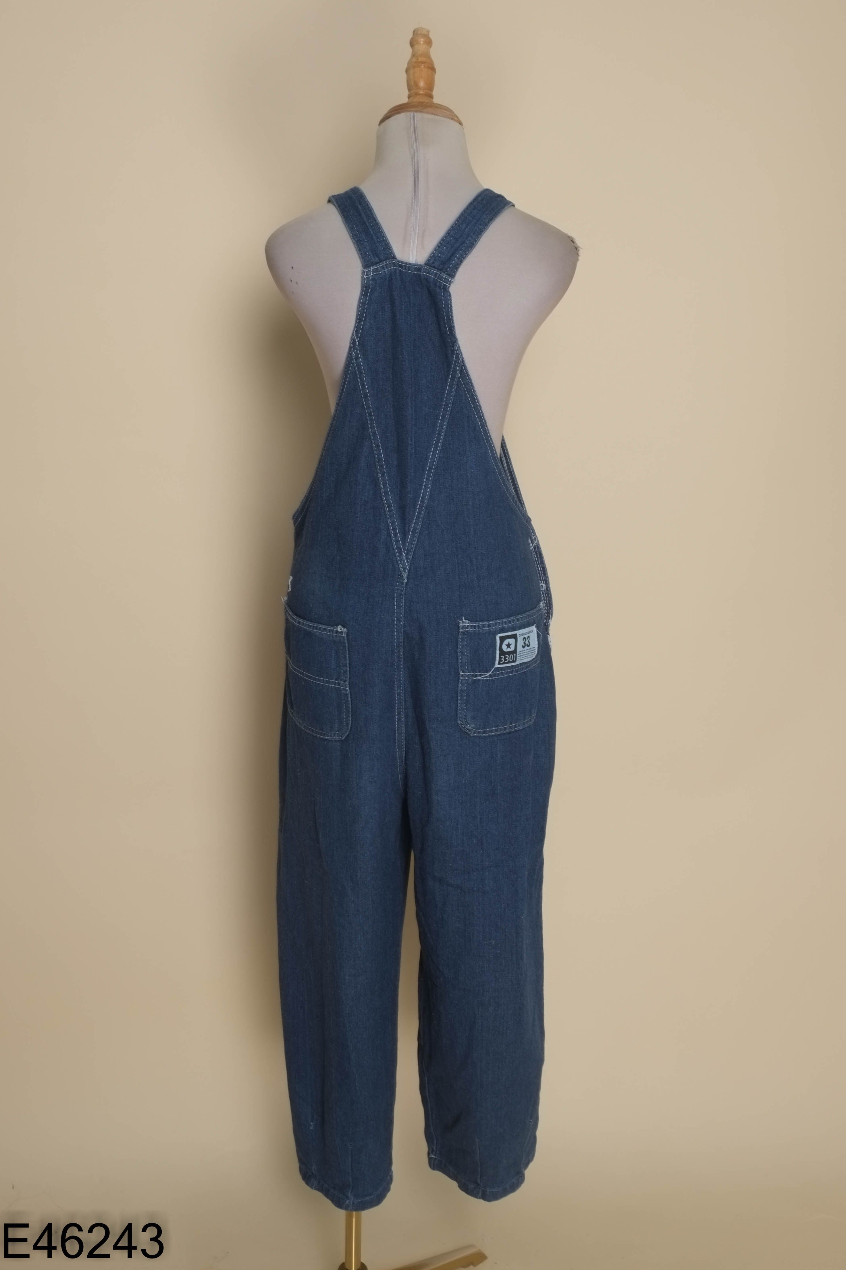 Yếm quần jeans xanh thêu chư