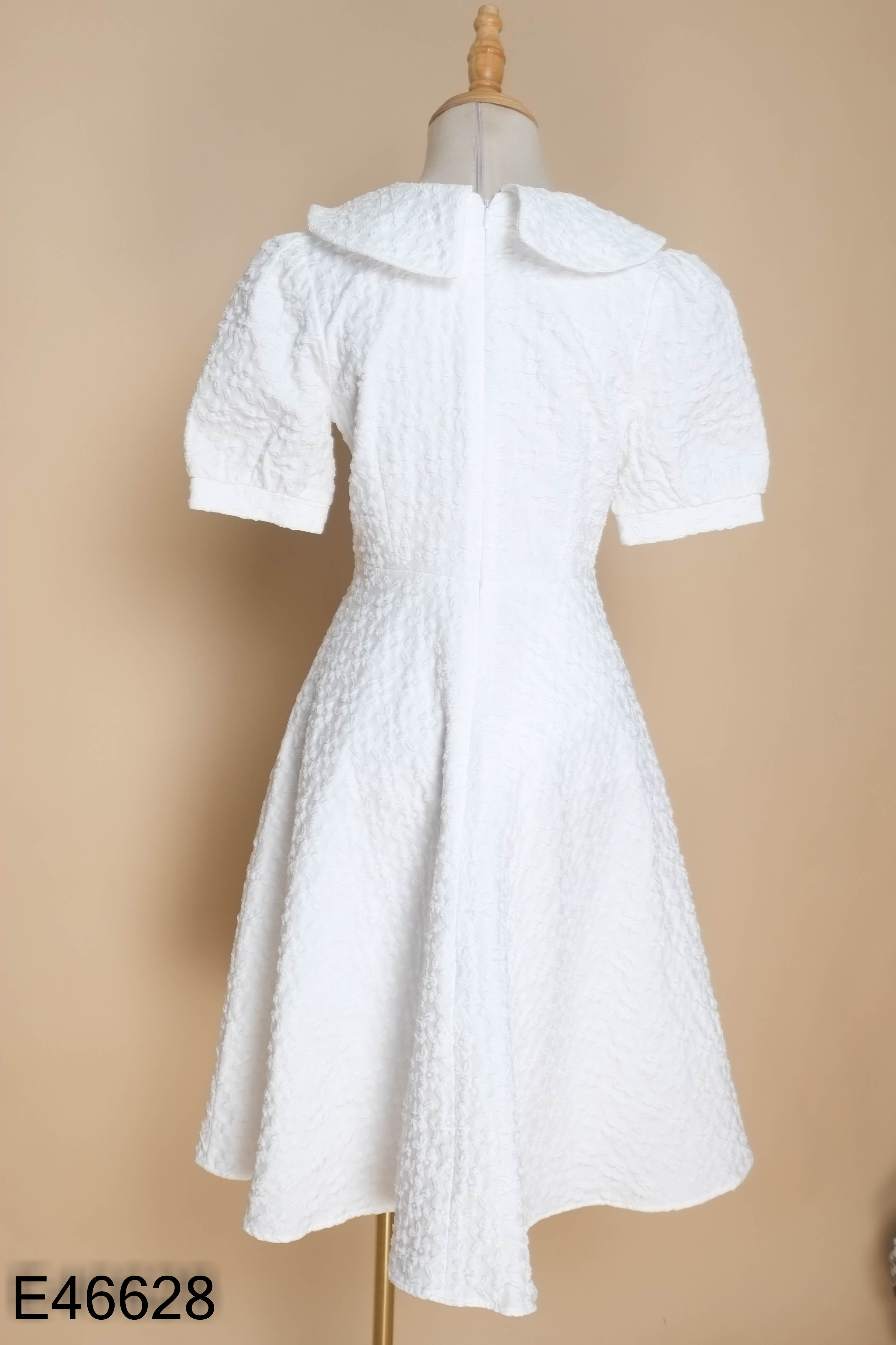 Váy trắng CHARME STORE đính ngọc