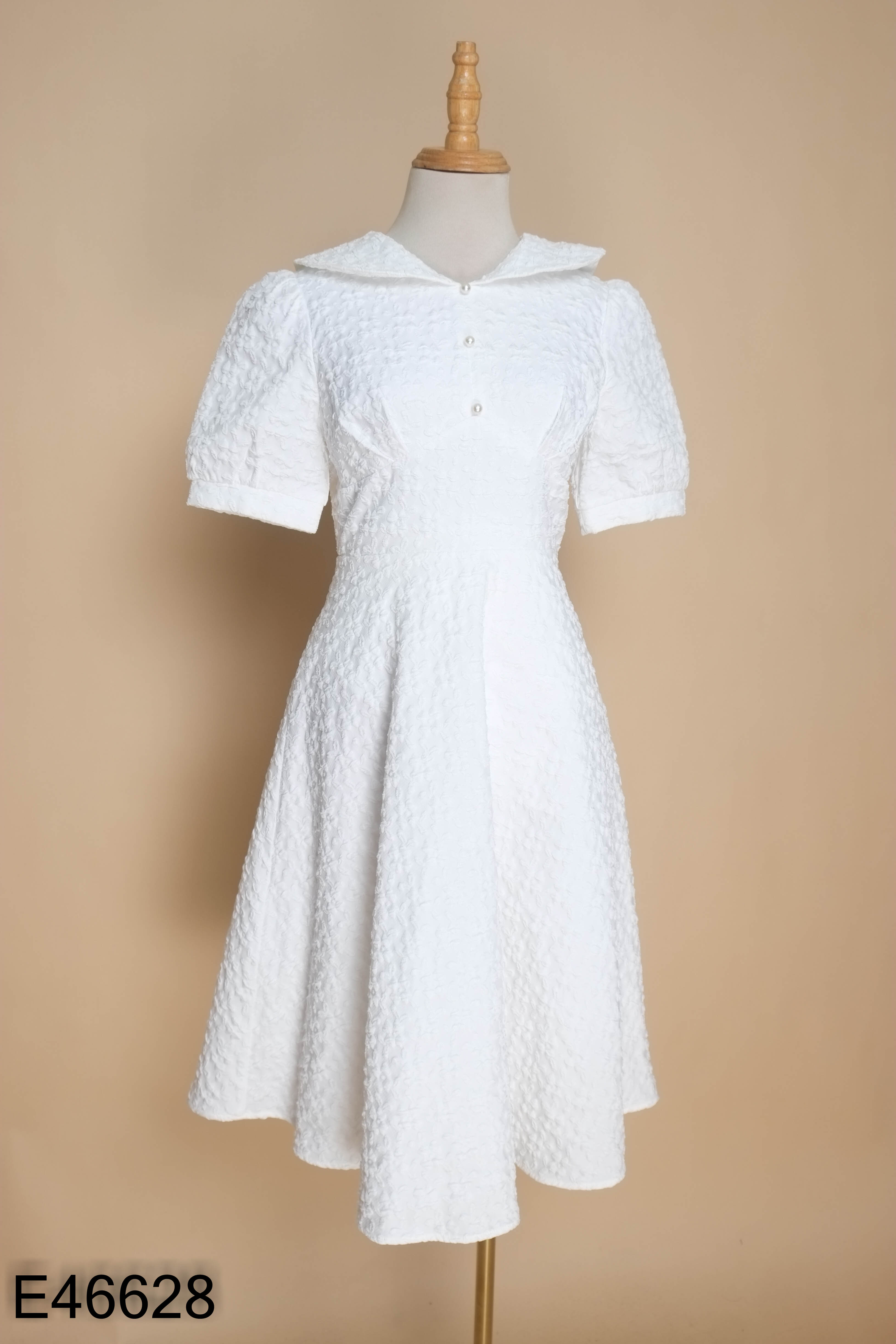 Váy trắng CHARME STORE đính ngọc