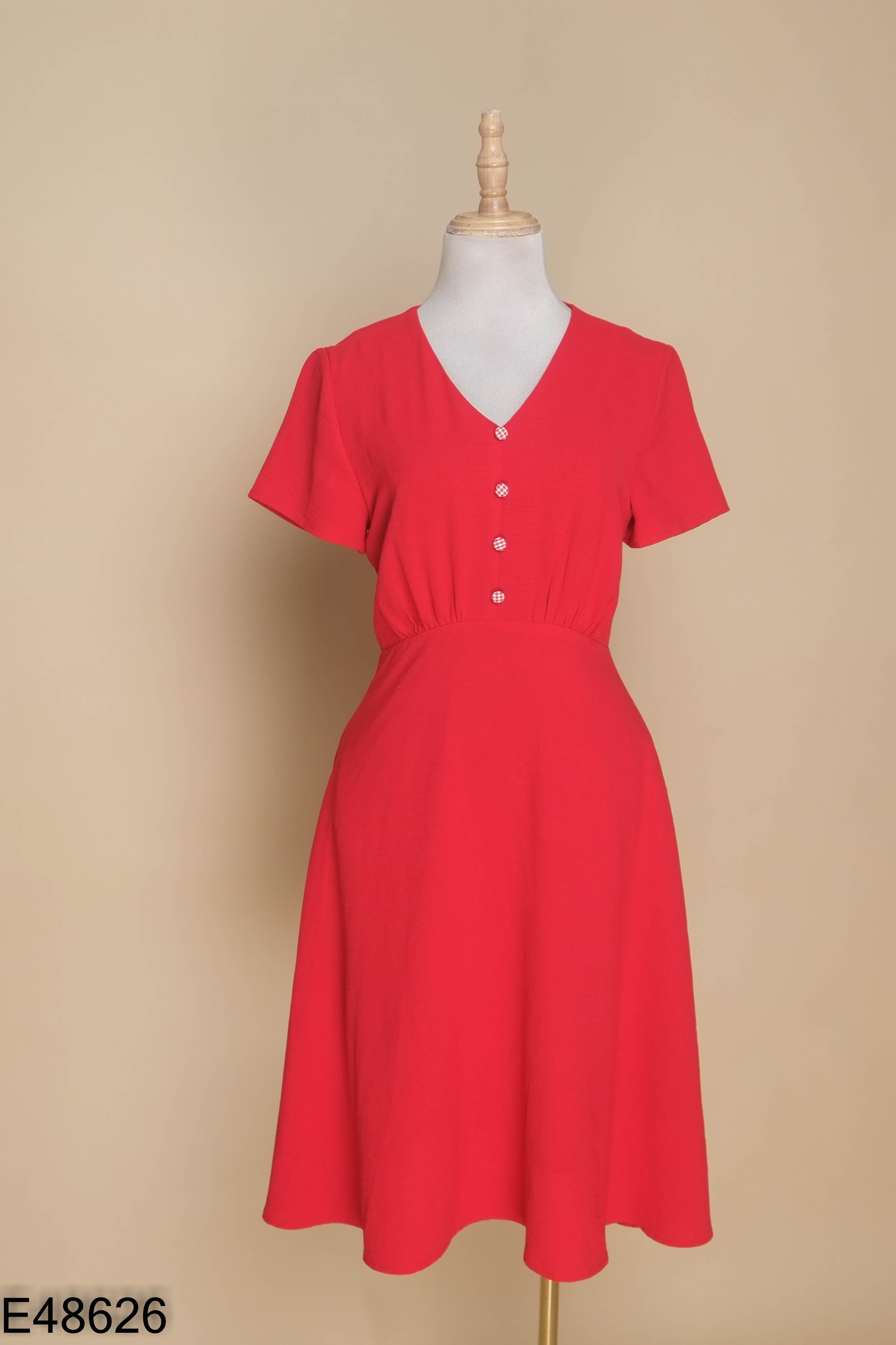 Váy đỏ ADORE DRESS phối cúc cổ V