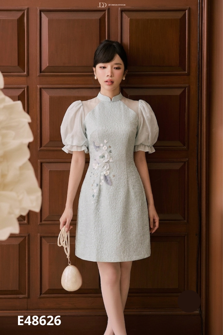 Váy xanh JM DESIGN đính hoa tay phồng