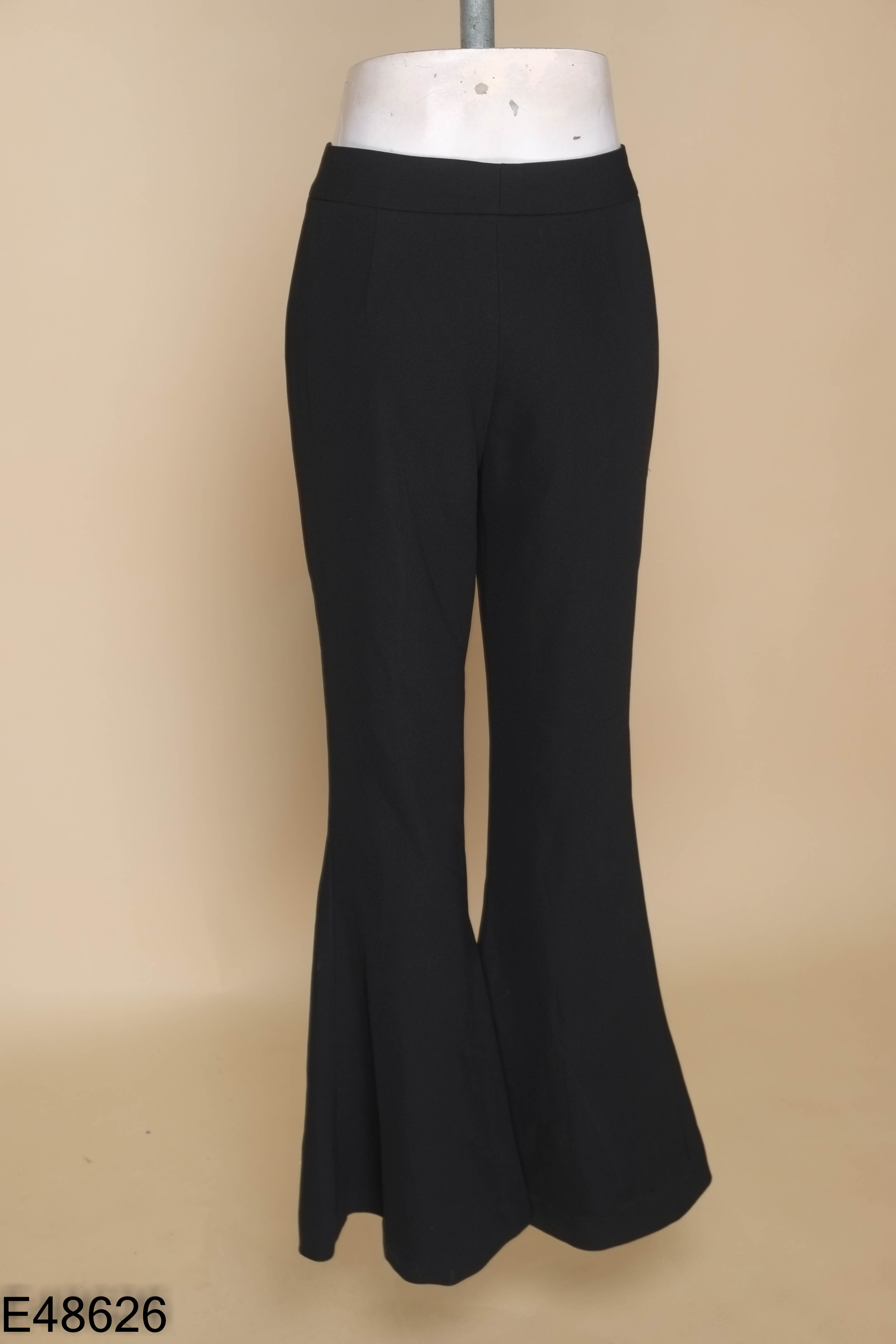 Quần đen HUONG BOUTIQUE loe xẻ gấu